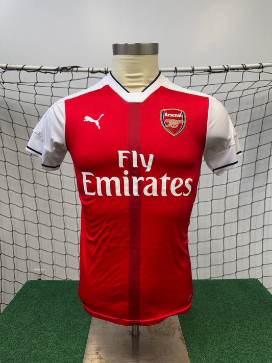 Arsenal 2016/17 Mesut Ozil 11 Home | Retro Screamers