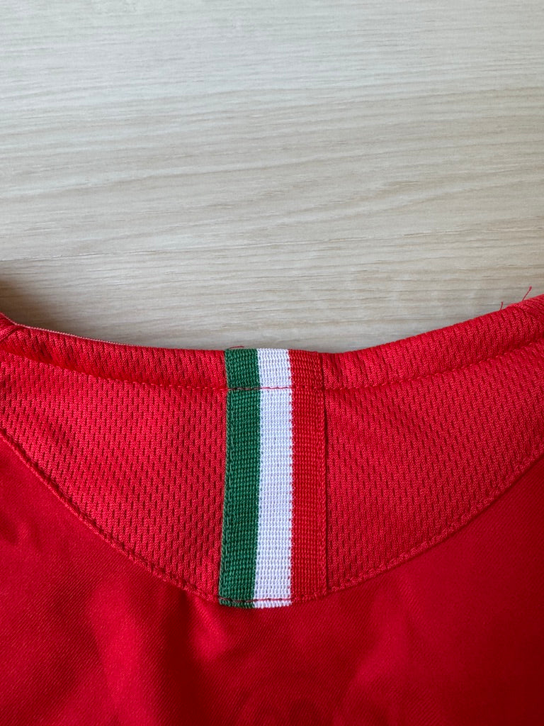 Juventus 2005 Away Shirt - M