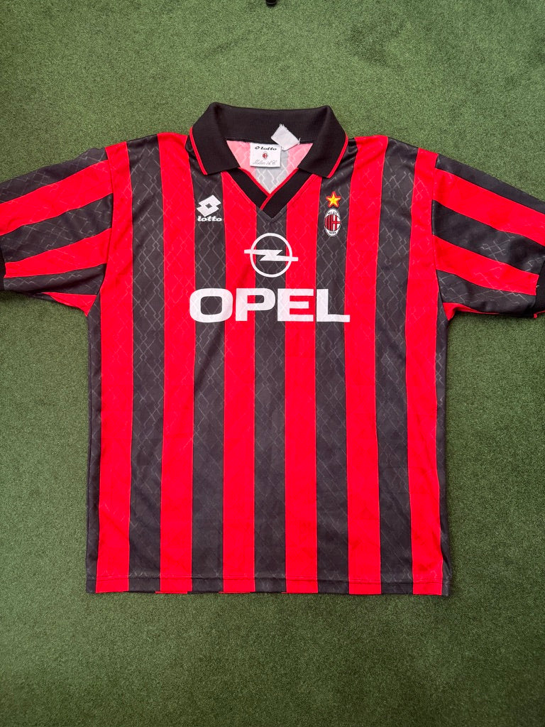 AC Milan 1995/97 Home Shirt | Retro Screamers