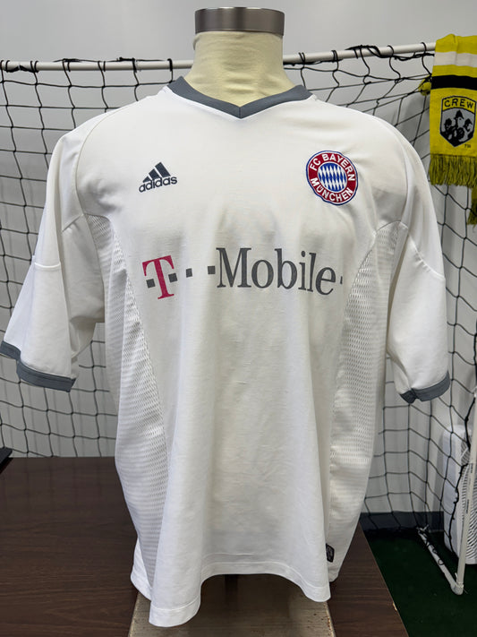 Bayern Munich 2002 Lizarazu #3 Away Shirt - XXL