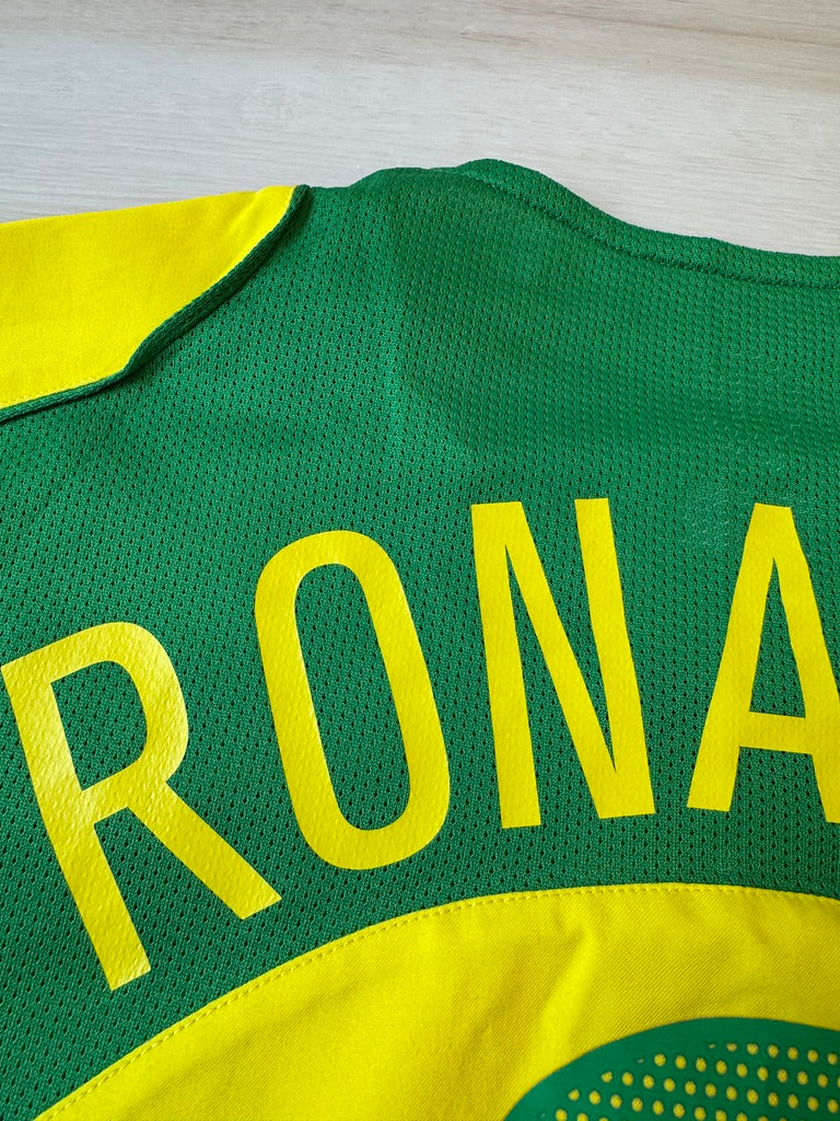 Brazil 2004 Ronaldo #9 Home Shirt - M