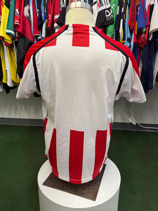 Olympiacos 2005/06 Home | Retro Screamers