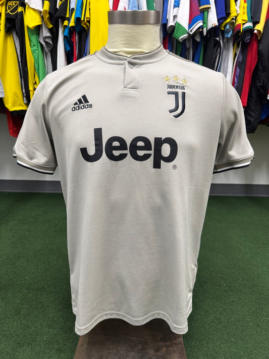 Juventus 2018/19 Cristiano Ronaldo #7 Away Shirt | Retro Screamers
