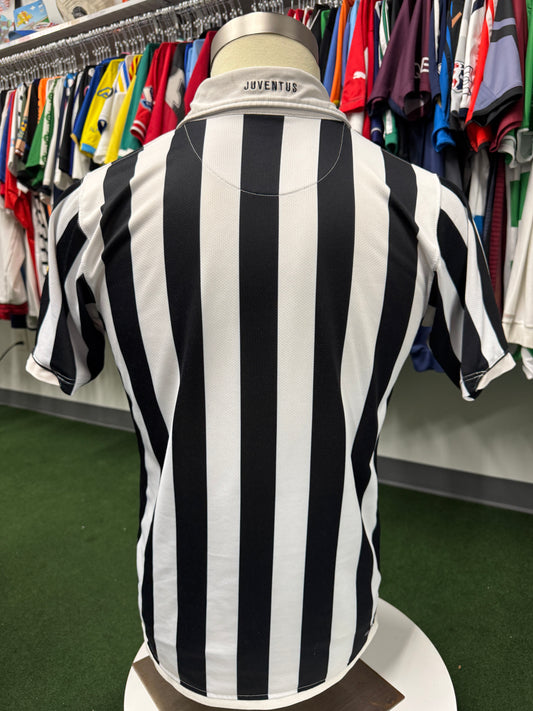 Juventus 2006/07 Home Shirt | Retro Screamers