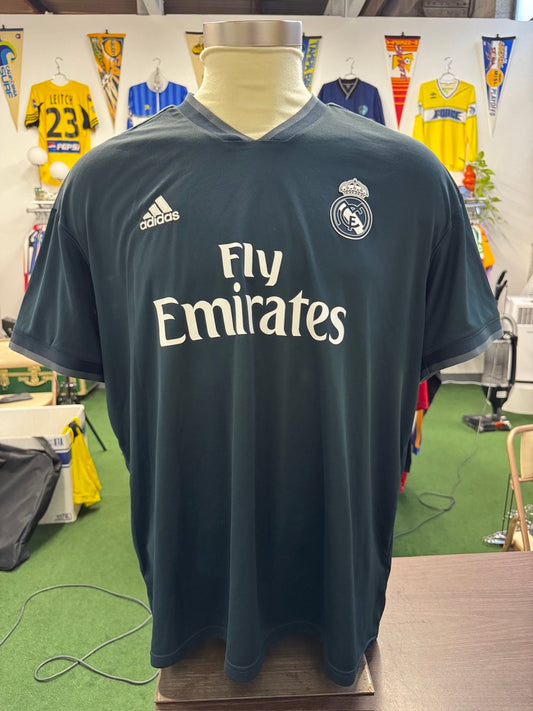 Real Madrid 2018 Away Shirt - XXL