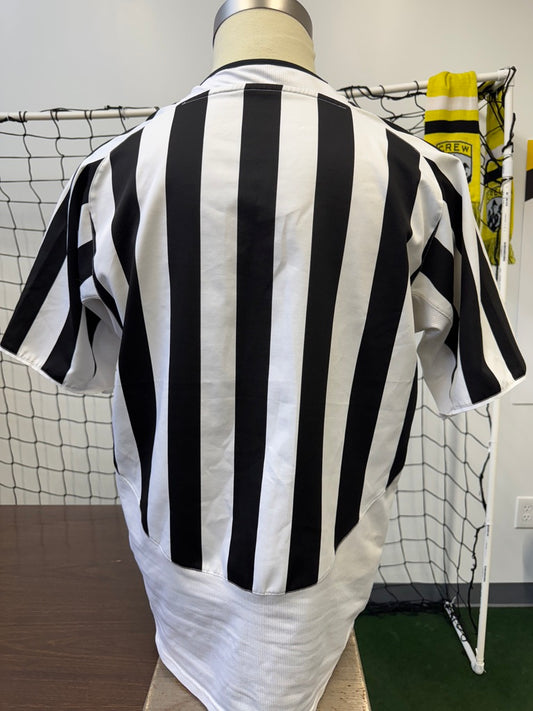 Juventus 2003 Home Shirt - XL