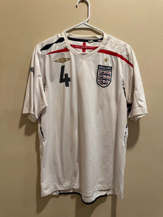 England 2007/08 Gerrard #4 Home Shirt | Retro Screamers