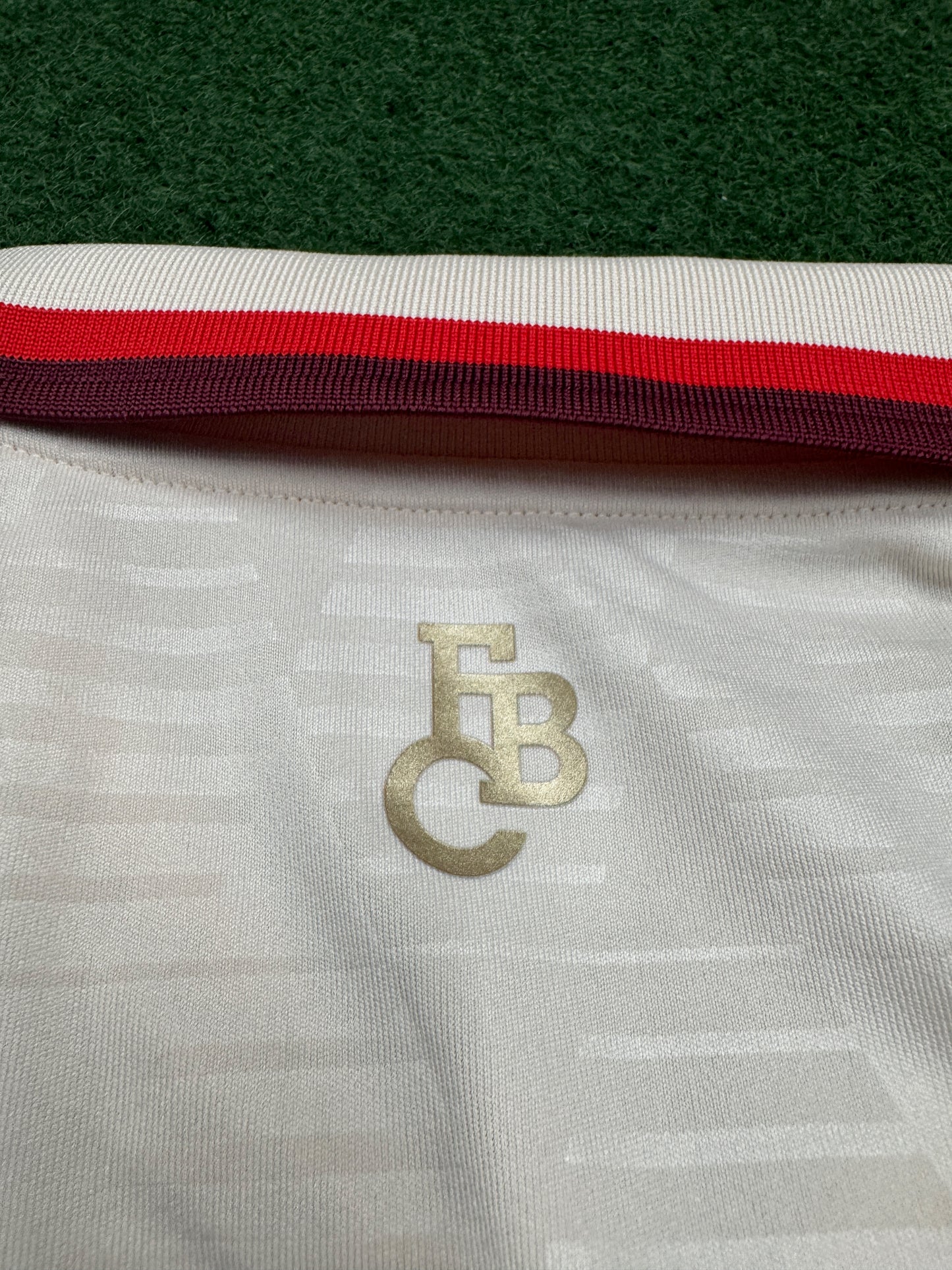 Bayern Munich 2024 Away Shirt - L