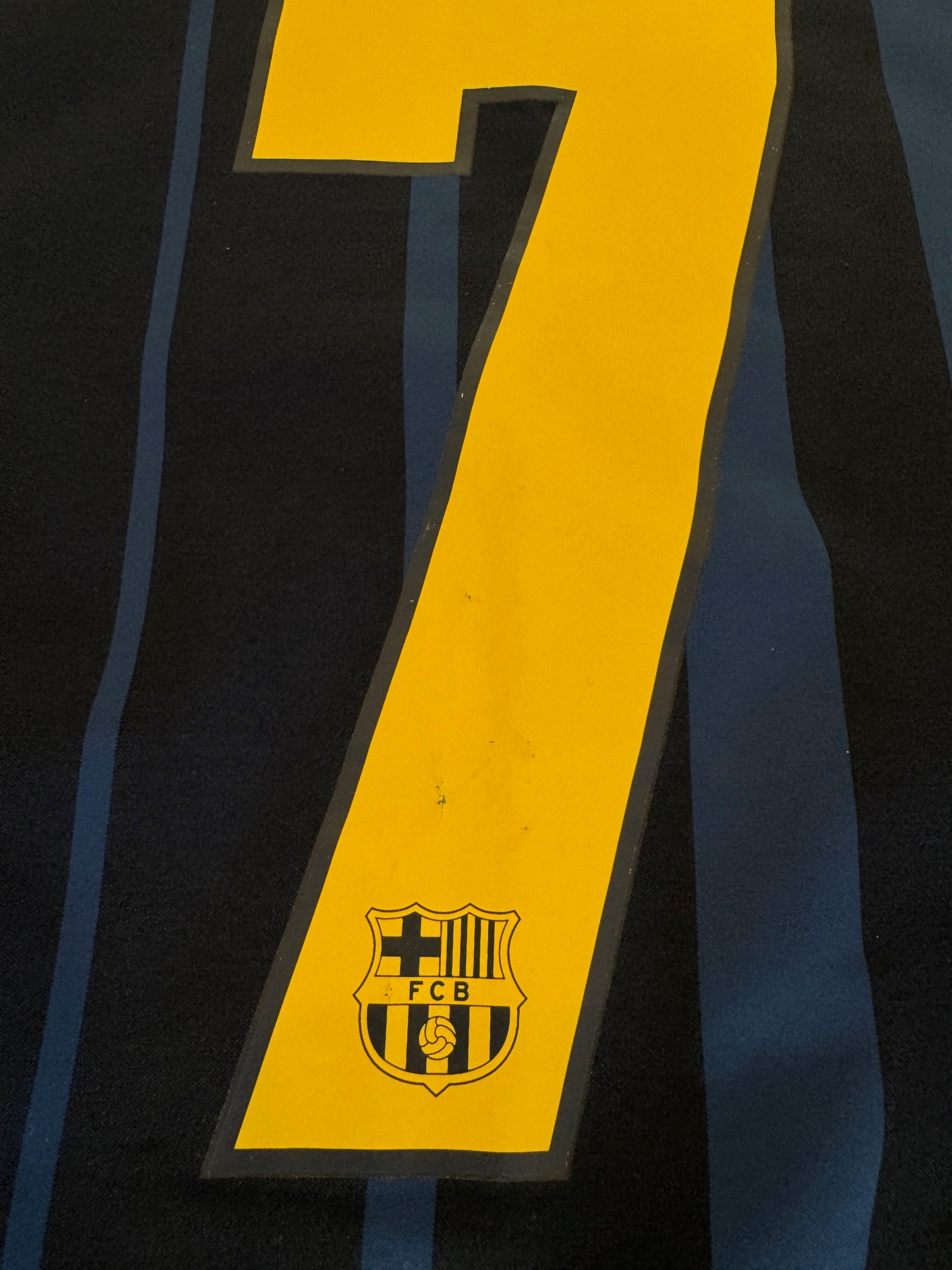 Barcelona 2004 Larsson #7 Away Shirt - L