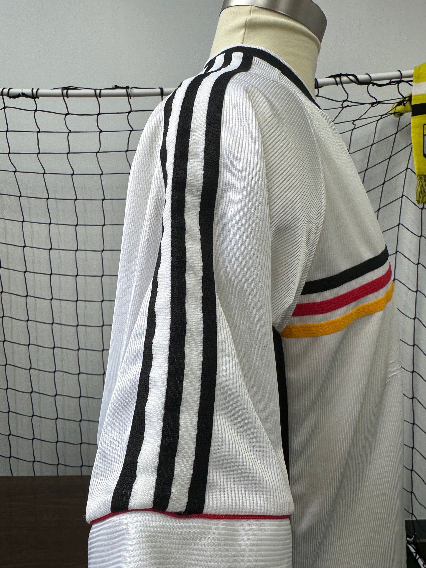 Germany 1998 Home - L