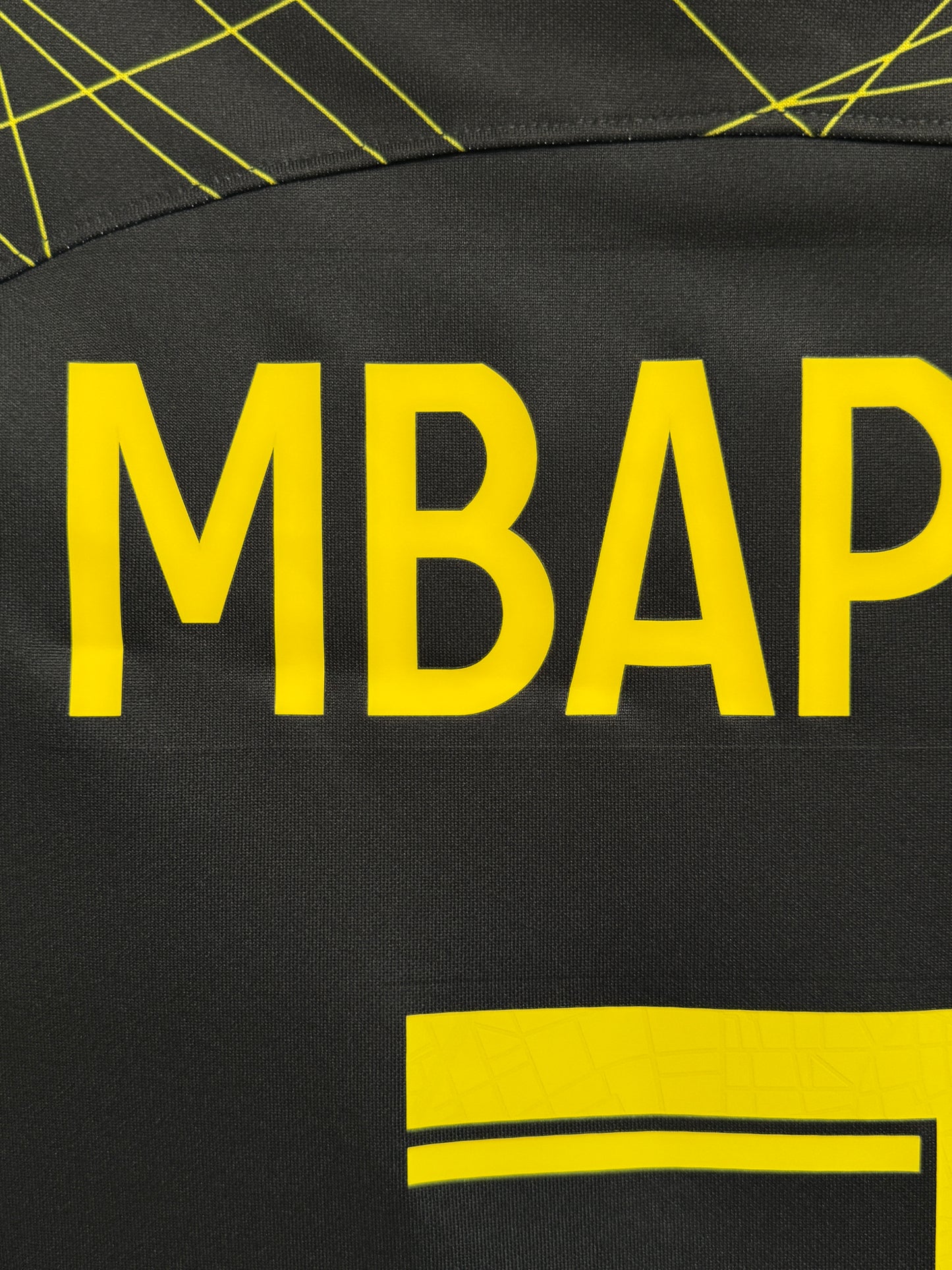 PSG 2023 Mbappe #7 4th shirt BNWT - M