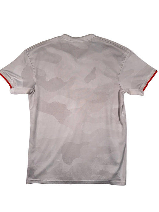 Juventus 2019/20 Away Shirt - L