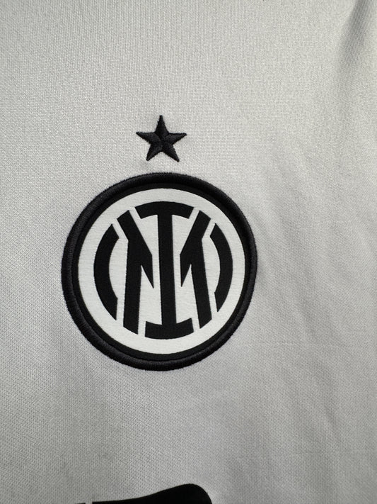 Inter Milan 2021 Away Shirt - M