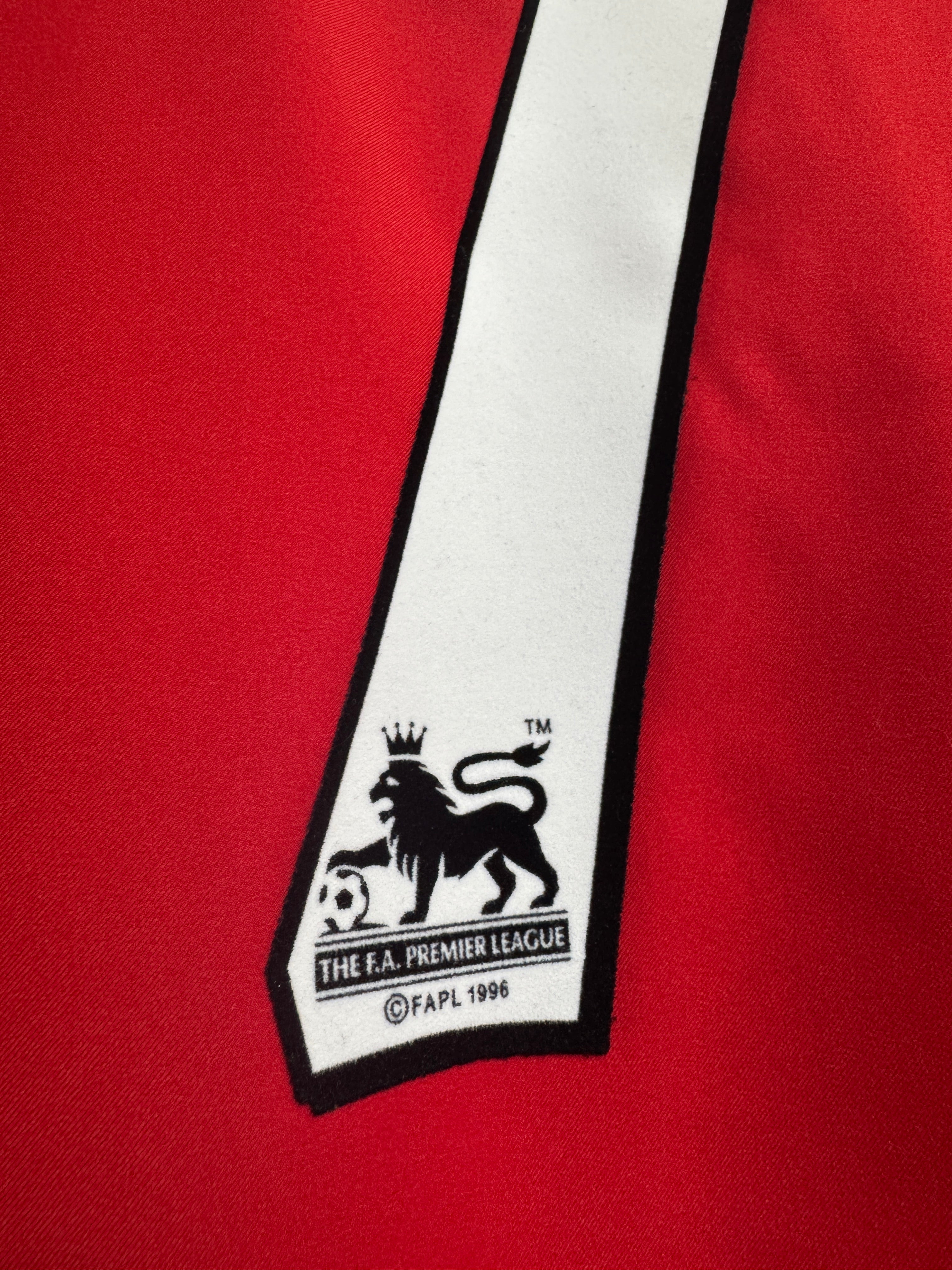 Manchester United 2003/04 Cristiano Ronaldo #7 Home Shirt | Retro Screamers