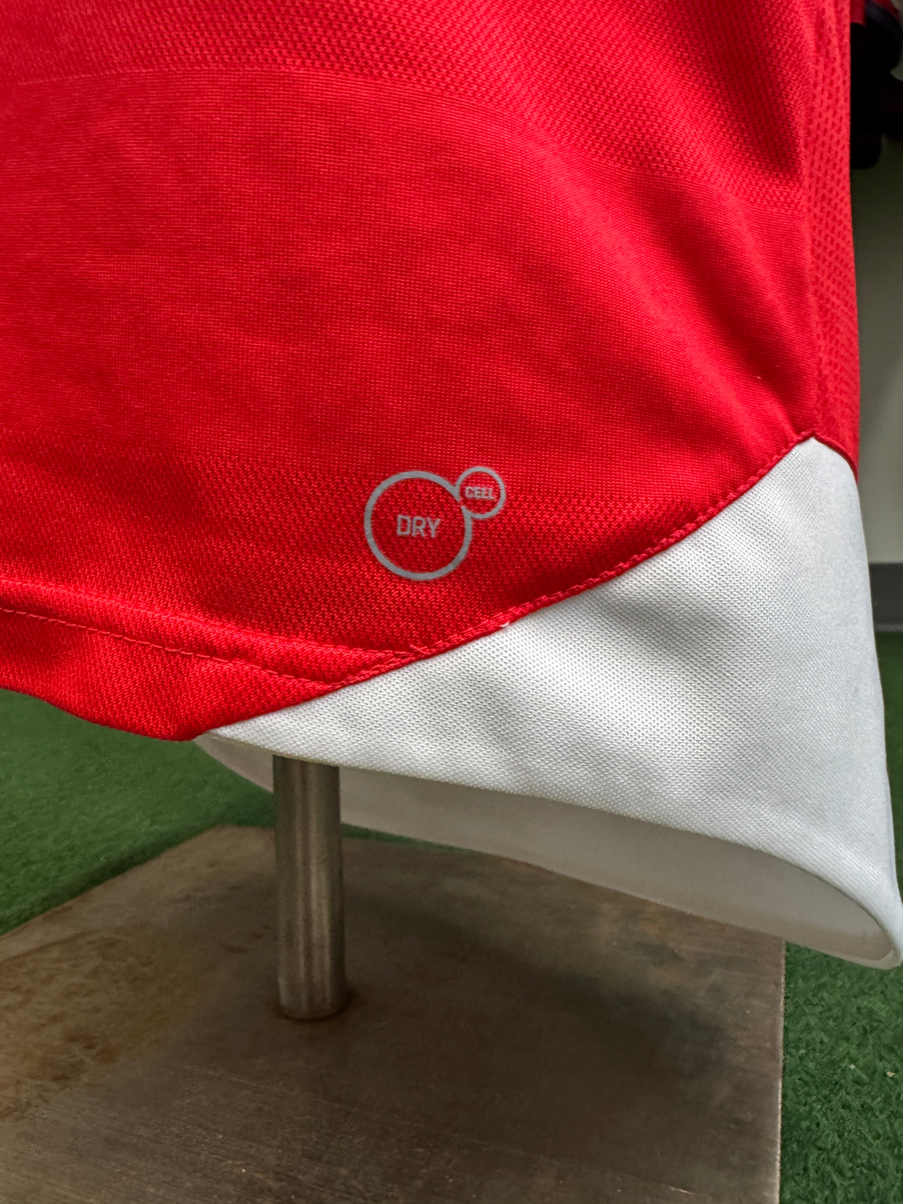 Arsenal 2015/16 Home Shirt | Retro Screamers