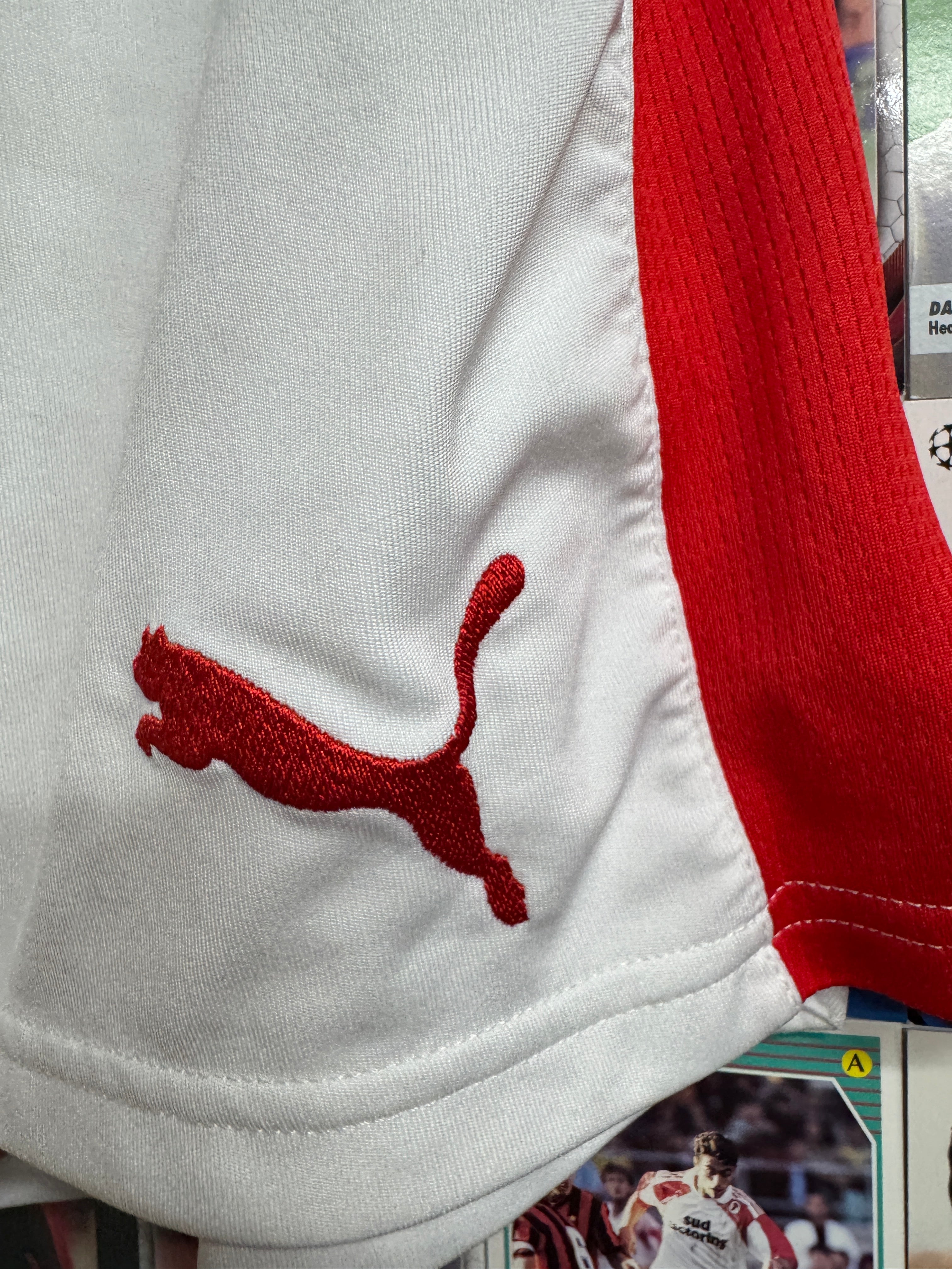 Arsenal 2016 Home Shorts | Retro Screamers