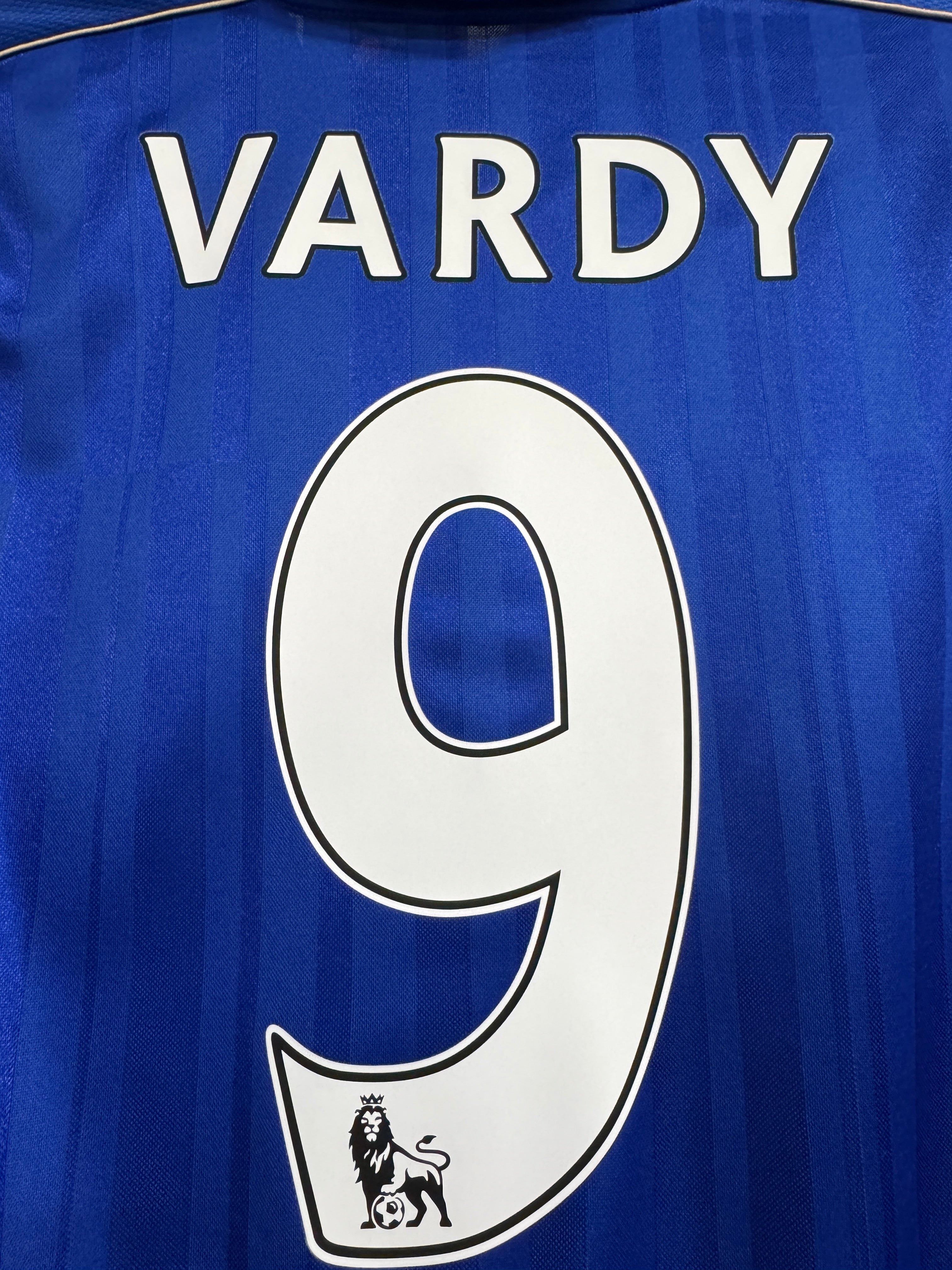 Leicester City 2016/17 Jamie Vardy #9 Home Shirt | Retro Screamers