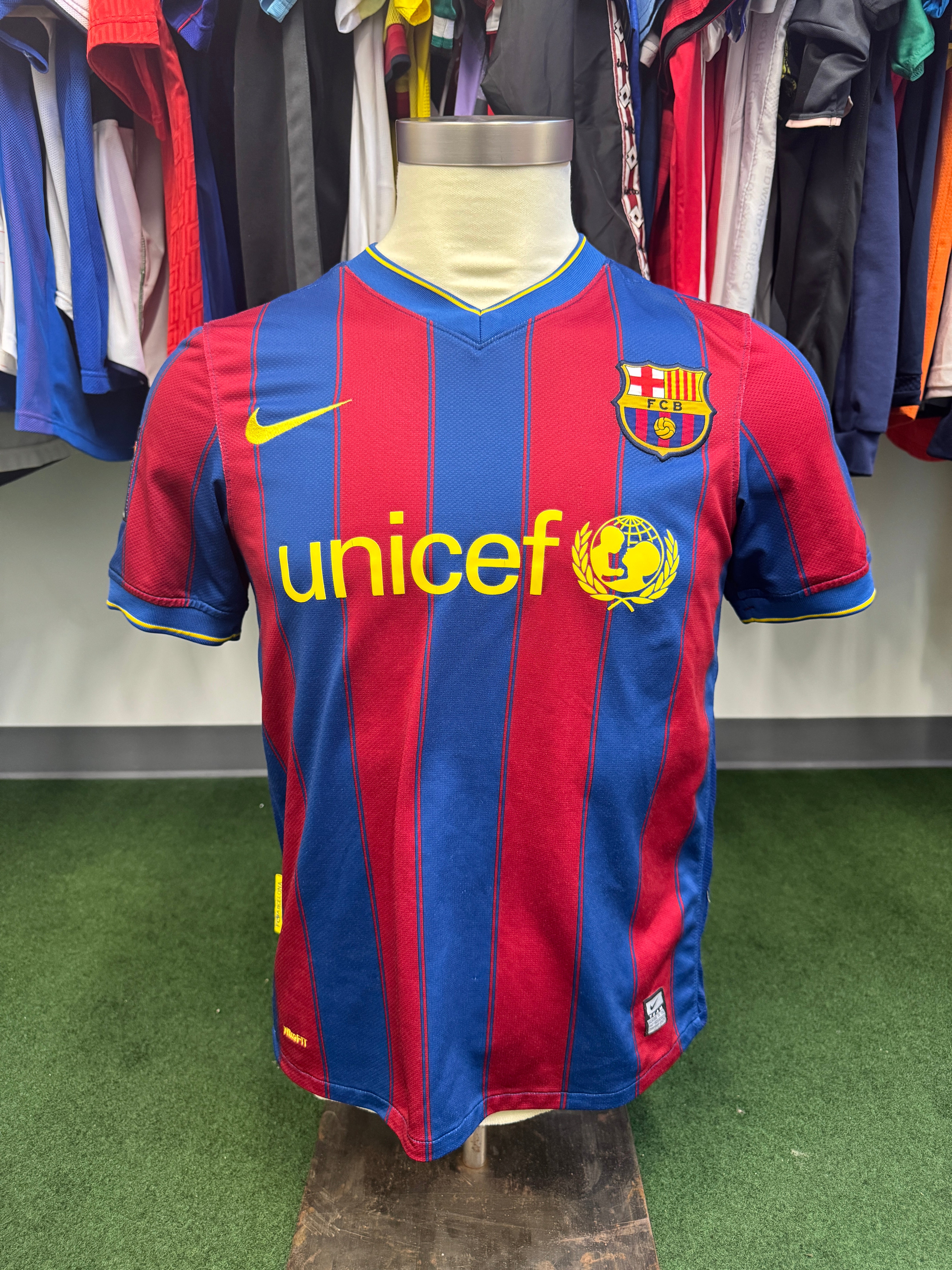 Barcelona 2009/10 Home Shirt | Retro Screamers