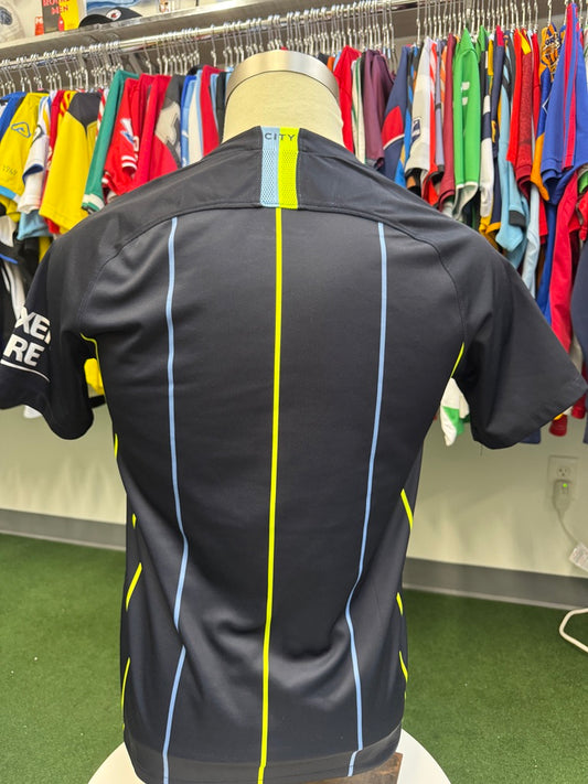 Manchester City 2018 Away Shirt - M