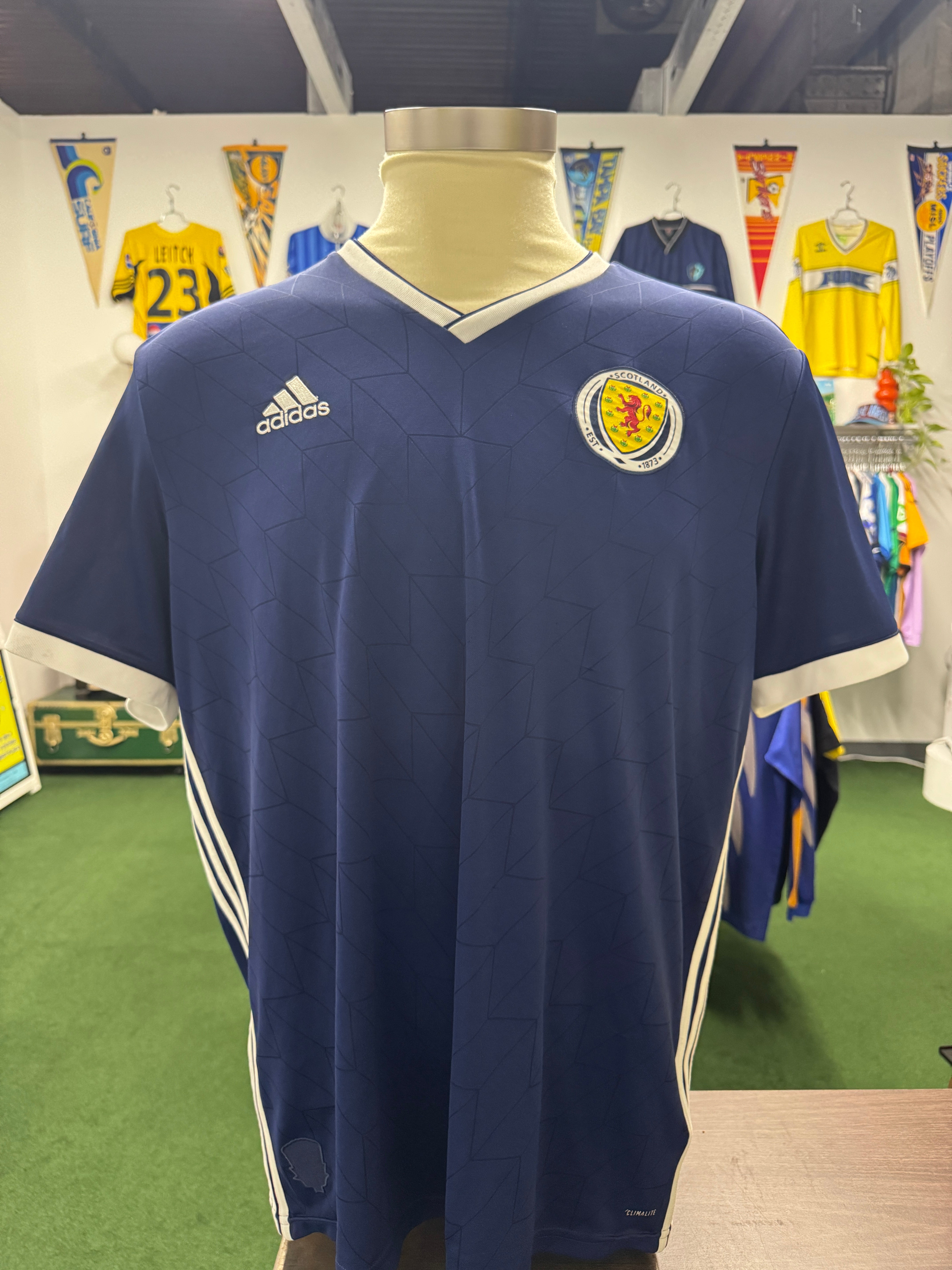 Scotland 2017/18 Home Shirt | Retro Screamers