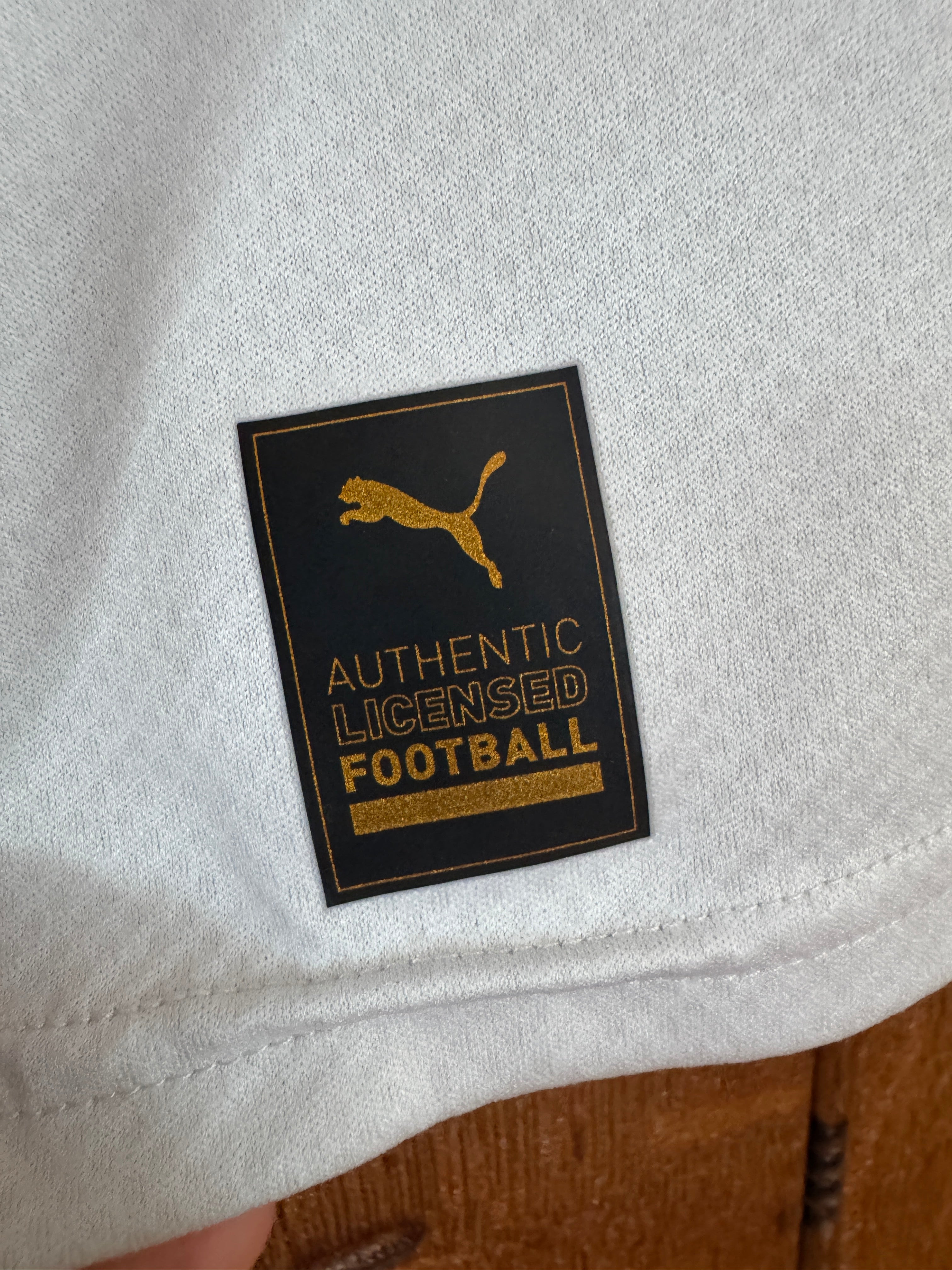 AC Milan 2022 Away Shirt - M