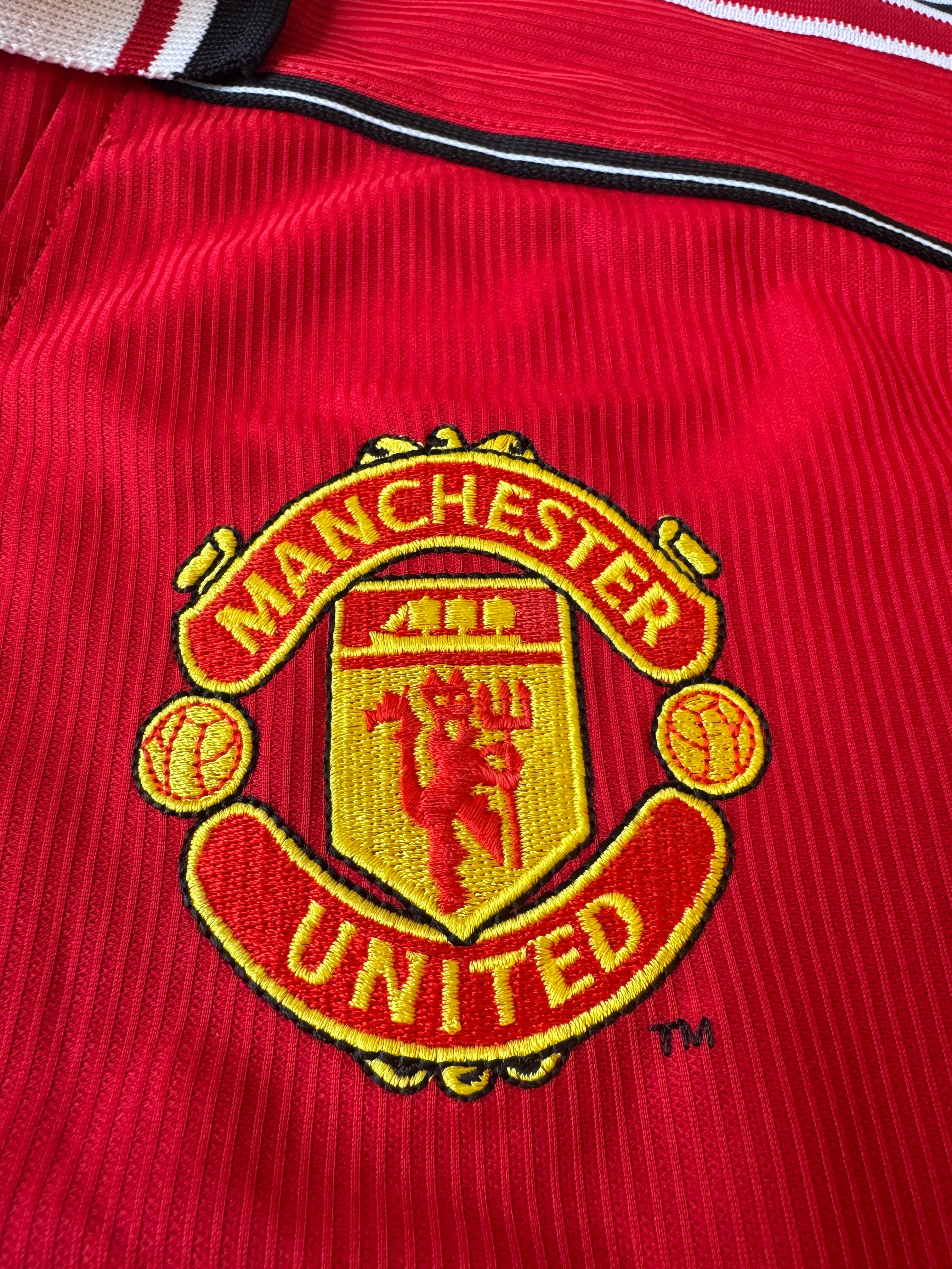 Manchester United 1998/00 David Beckham #7 Home Shirt | Retro Screamers