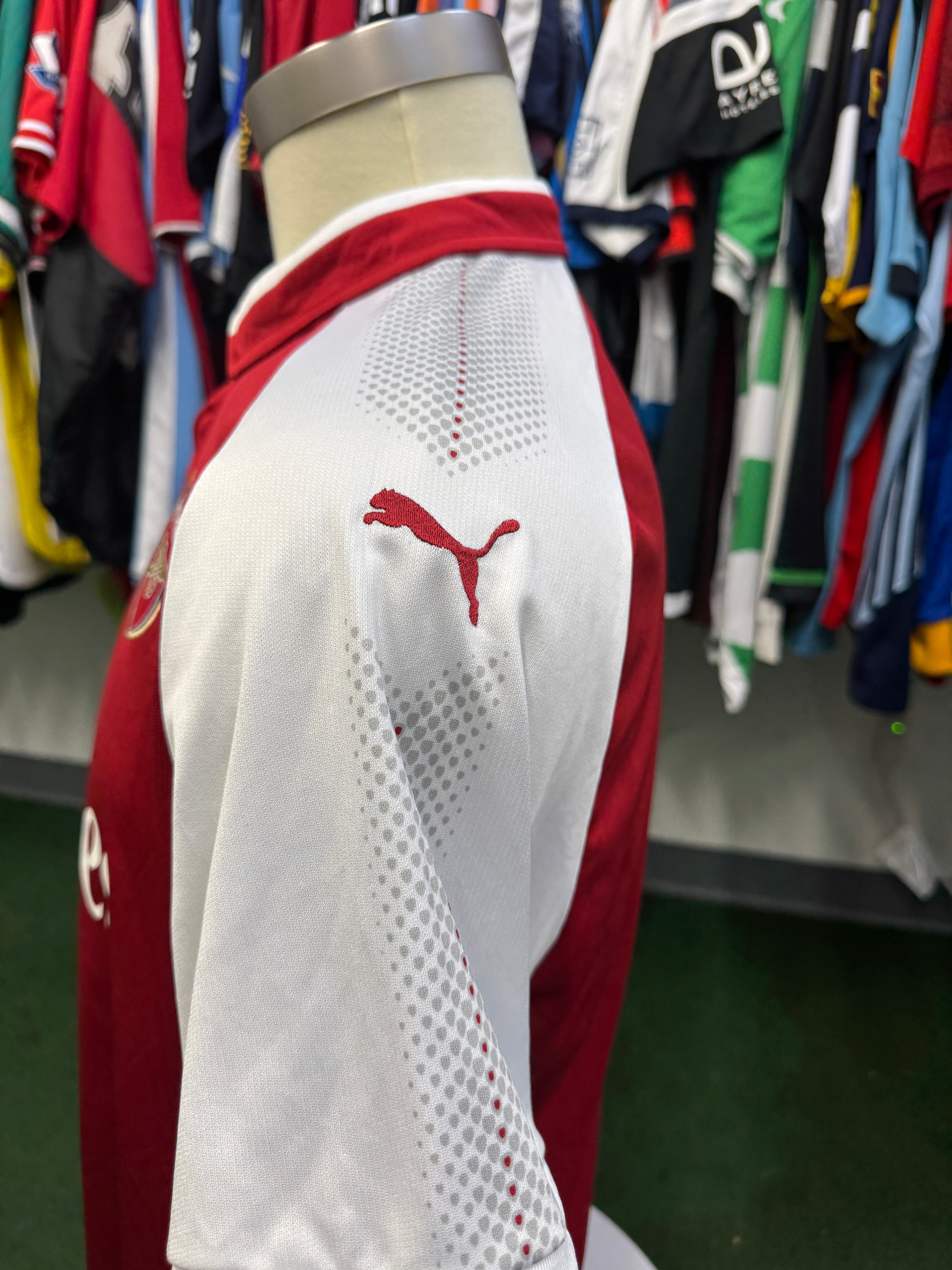 Arsenal 2017/18 Home Shirt | Retro Screamers