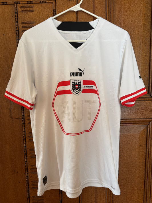 Austria 2022 Away Shirt - M