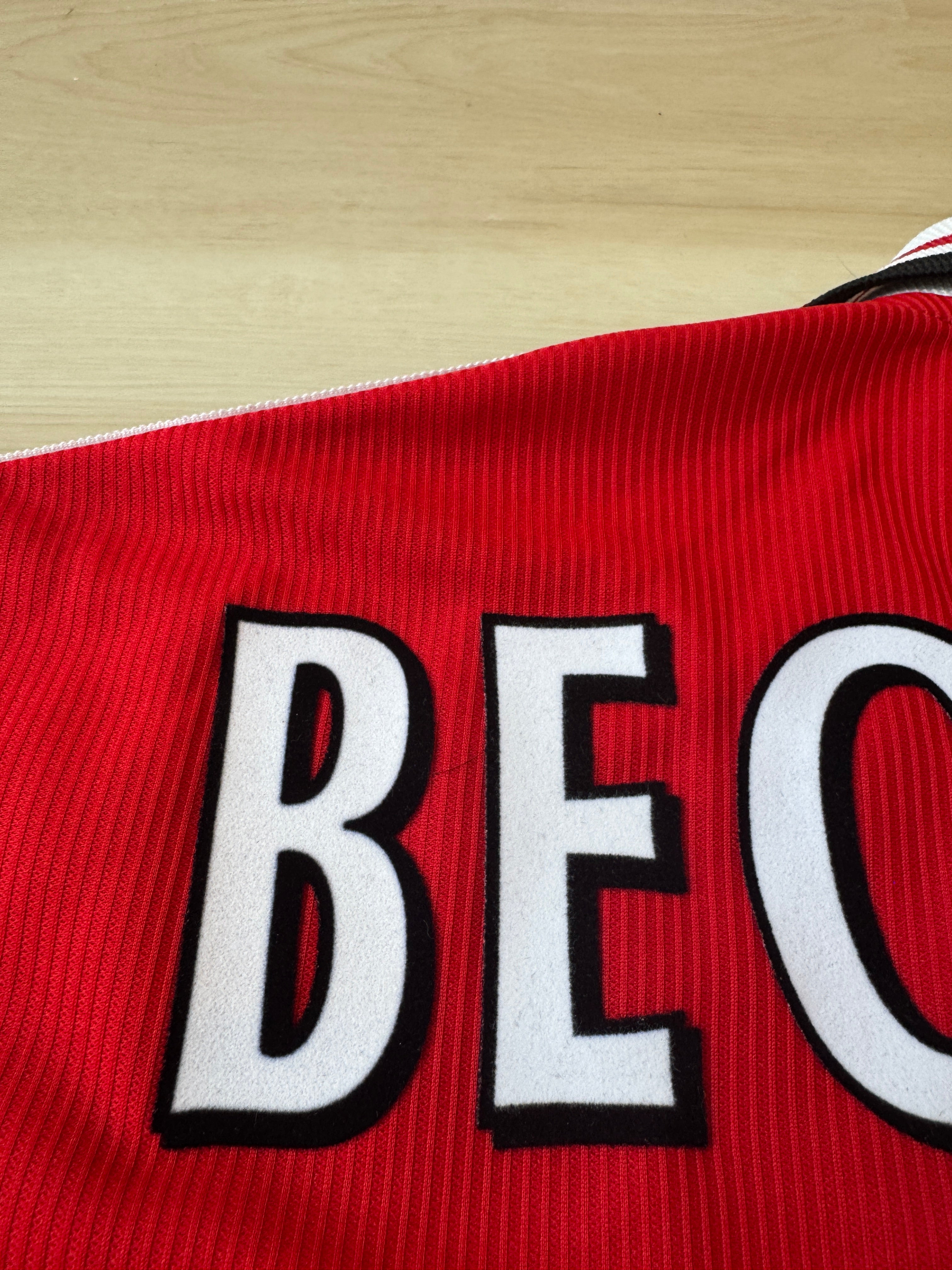 Manchester United 1998/00 David Beckham #7 Home Shirt | Retro Screamers