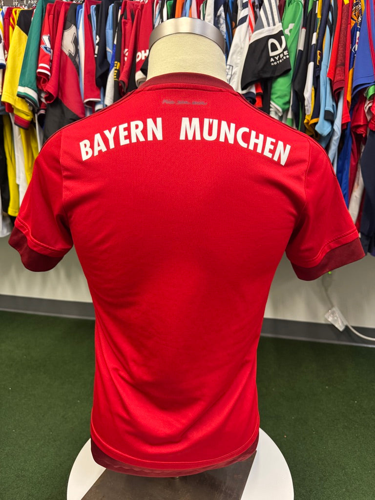 Bayern Munich 2015/16 Home | Retro Screamers