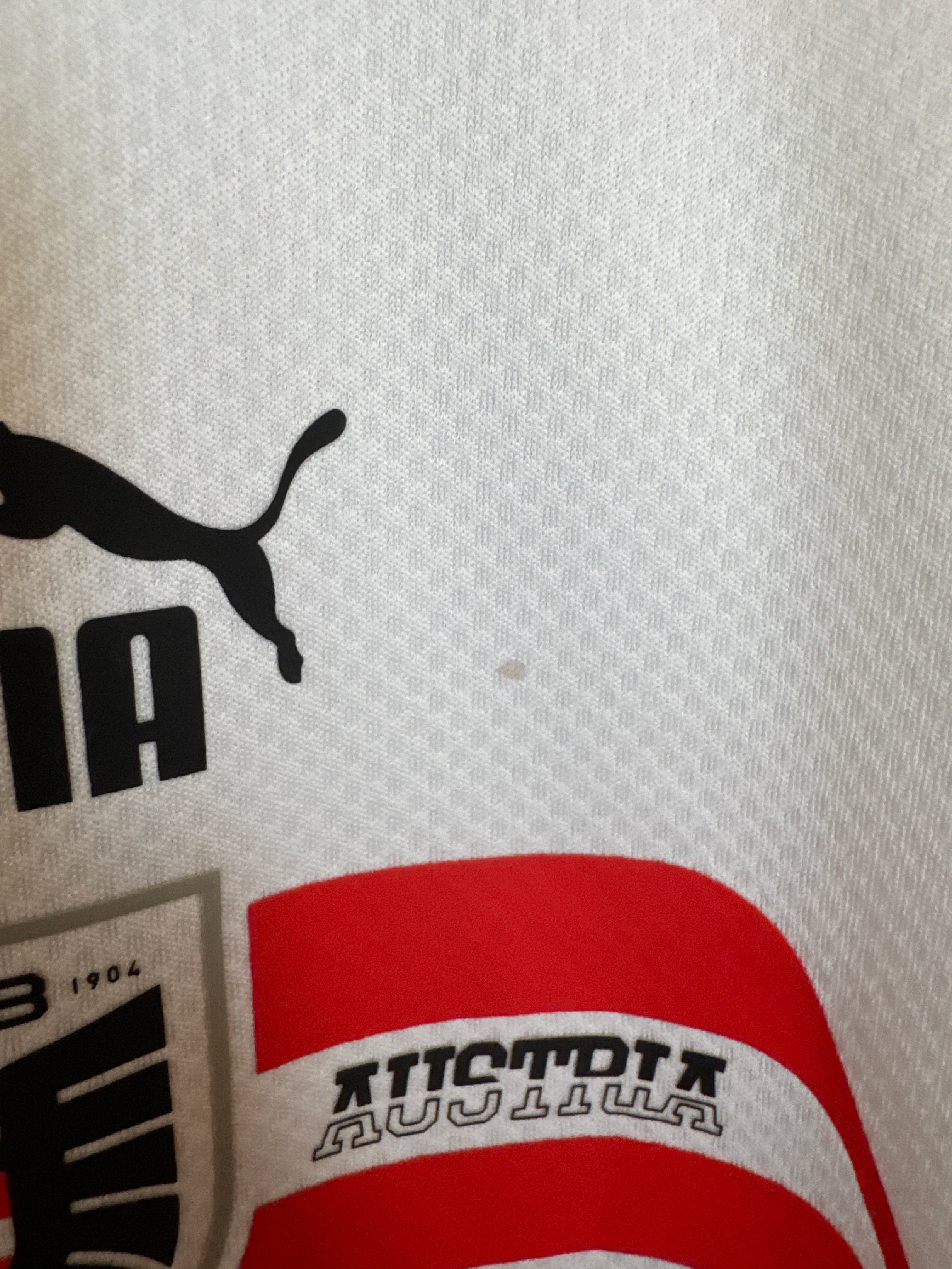 Austria 2022 Away Shirt - M