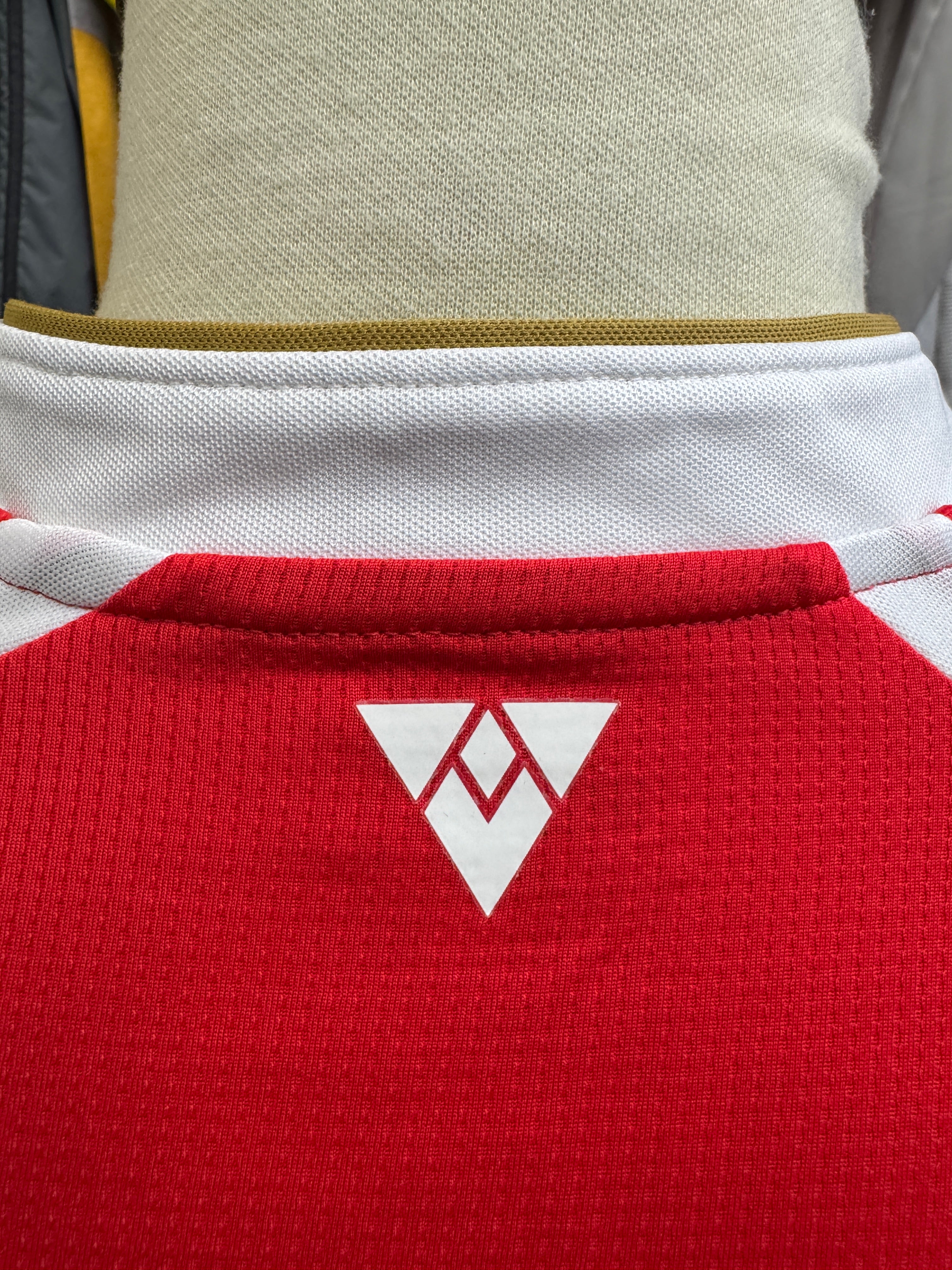 Arsenal 2015/16 Home Shirt | Retro Screamers