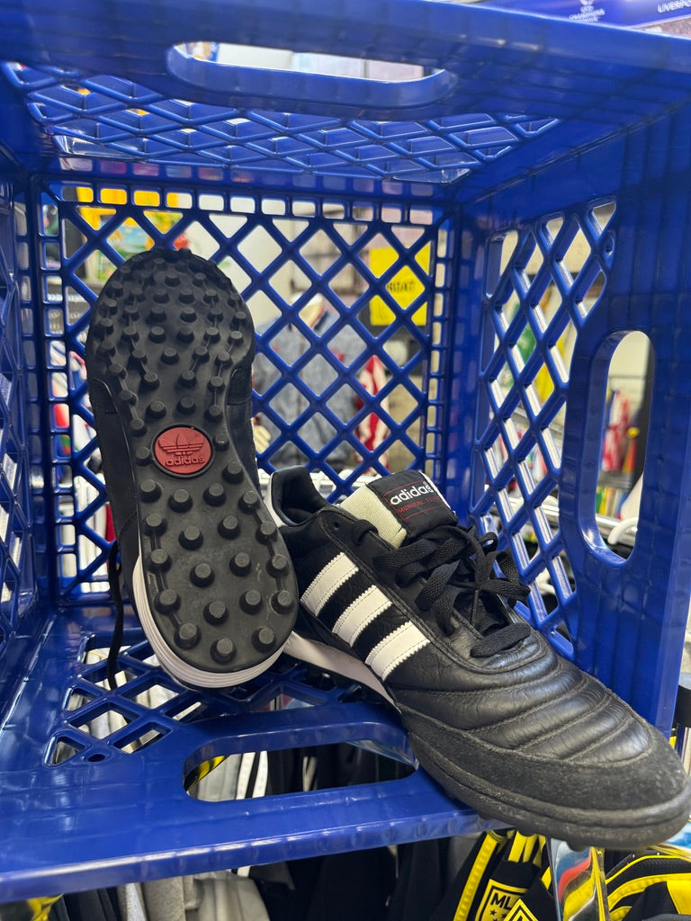 adidas Mundial Team Turf - Size 10