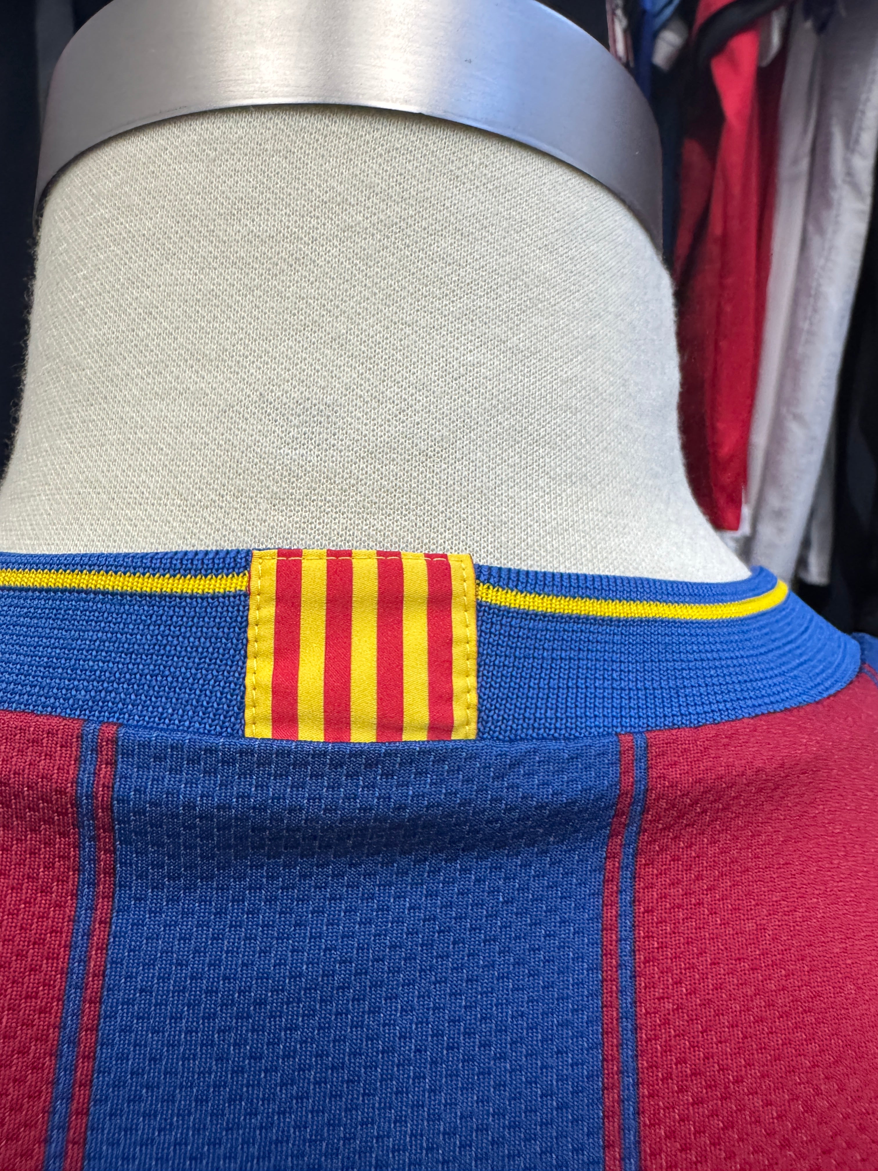 Barcelona 2009/10 Home Shirt | Retro Screamers