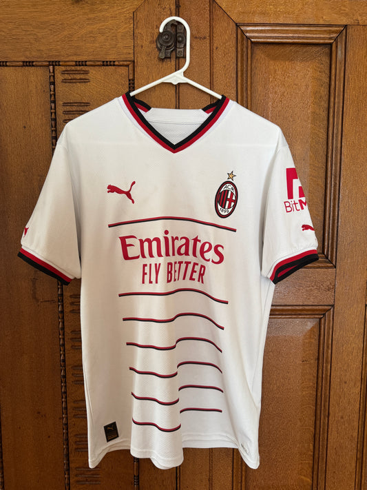 AC Milan 2022 Away Shirt - M