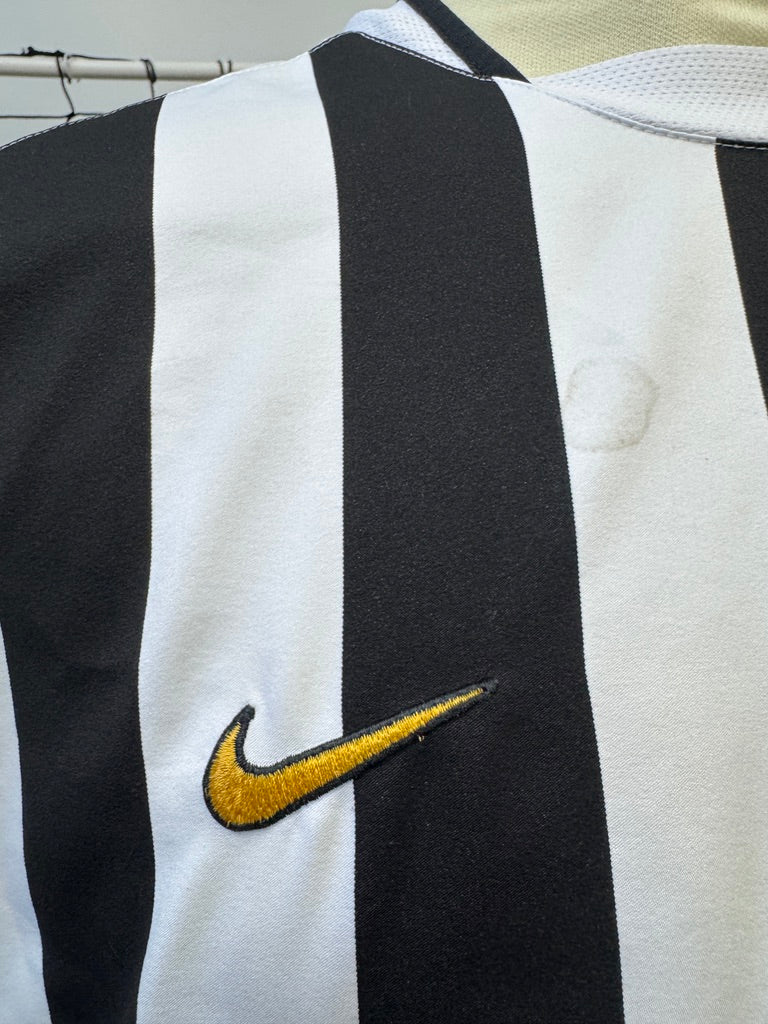 Juventus 2003/04 Home Shirt | Retro Screamers