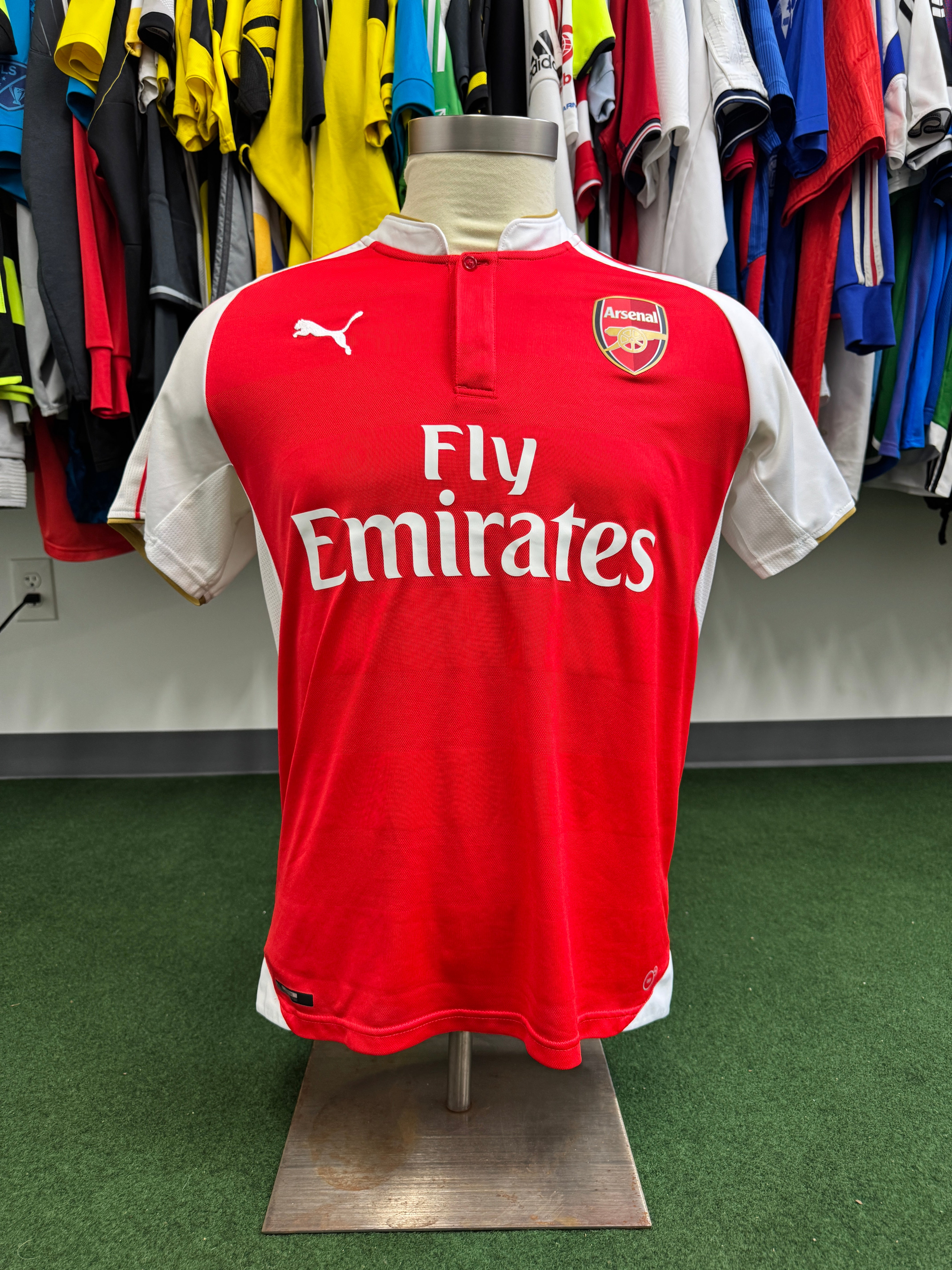 Arsenal 2015/16 Home Shirt | Retro Screamers