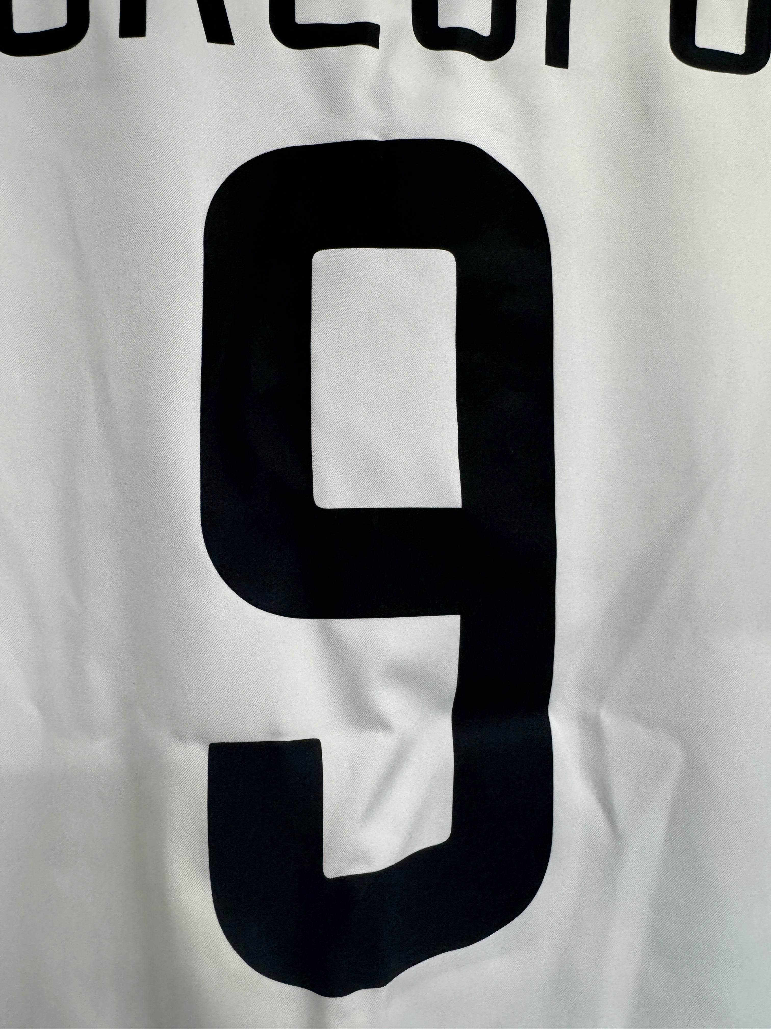 Inter Milan 2002/04 Hernan Crespo #9 Away Shirt | Retro Screamers