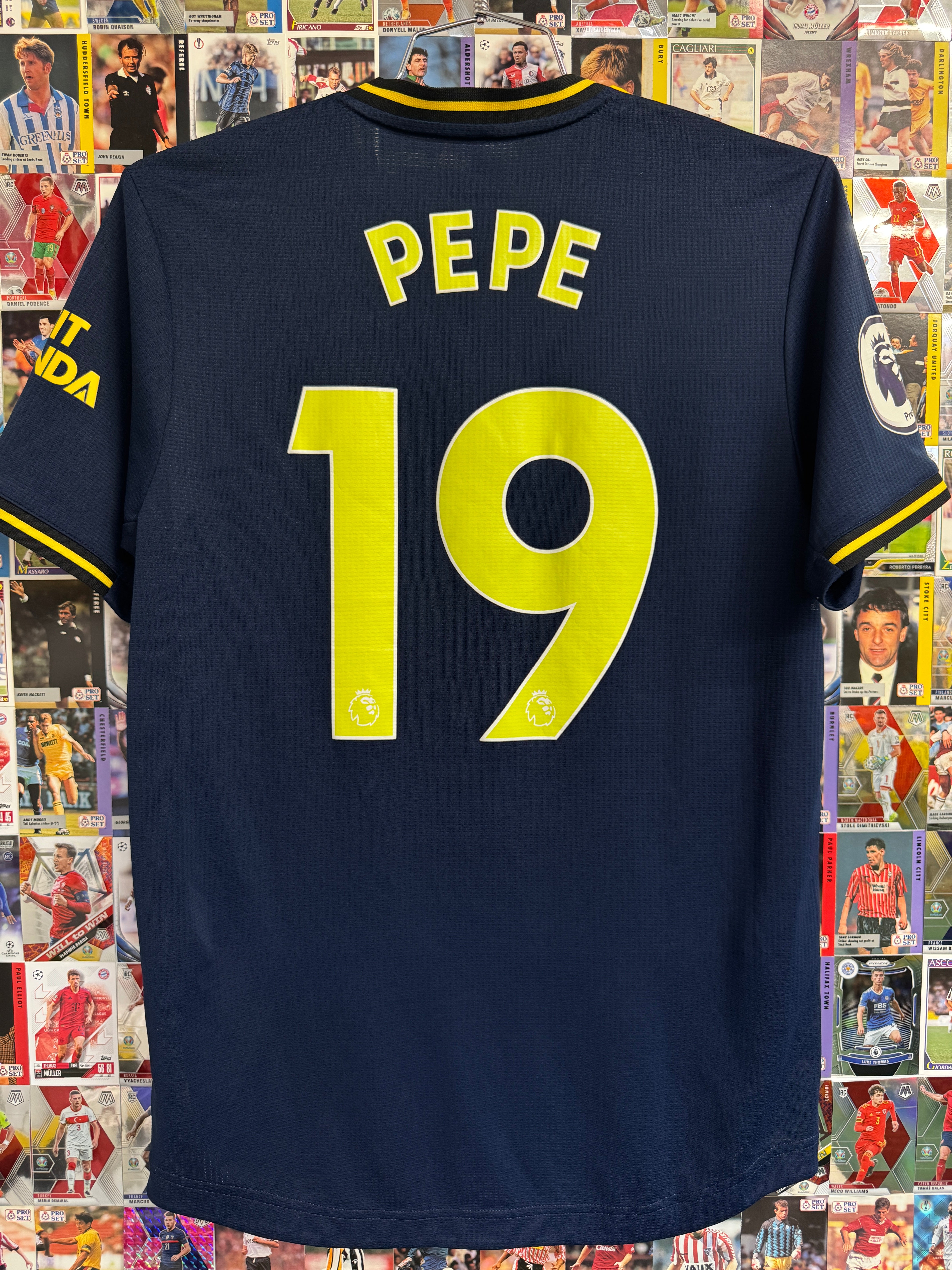 Arsenal 2019/20 Nicolas Pepe #19 Third Shirt - M