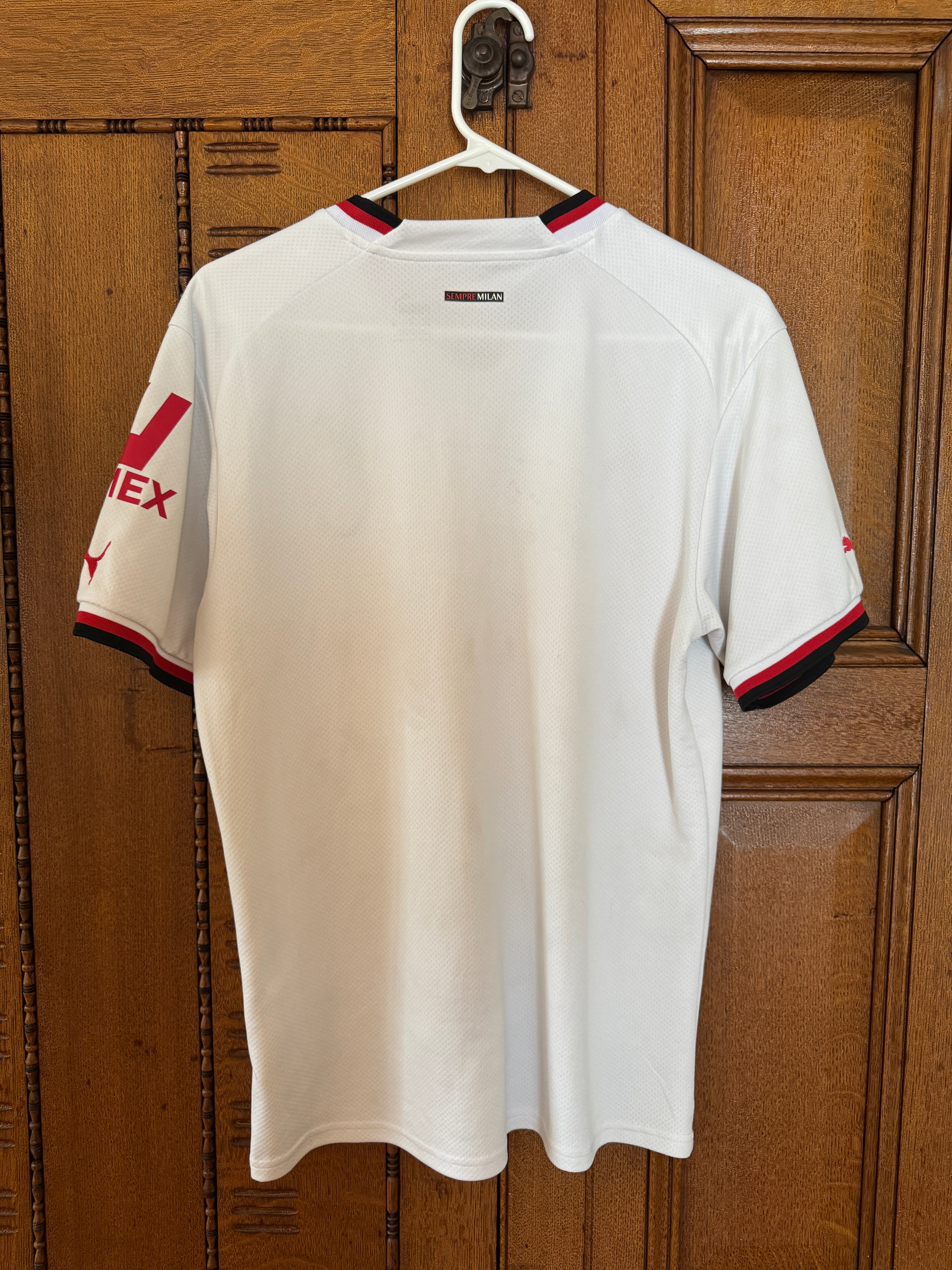 AC Milan 2022 Away Shirt - M