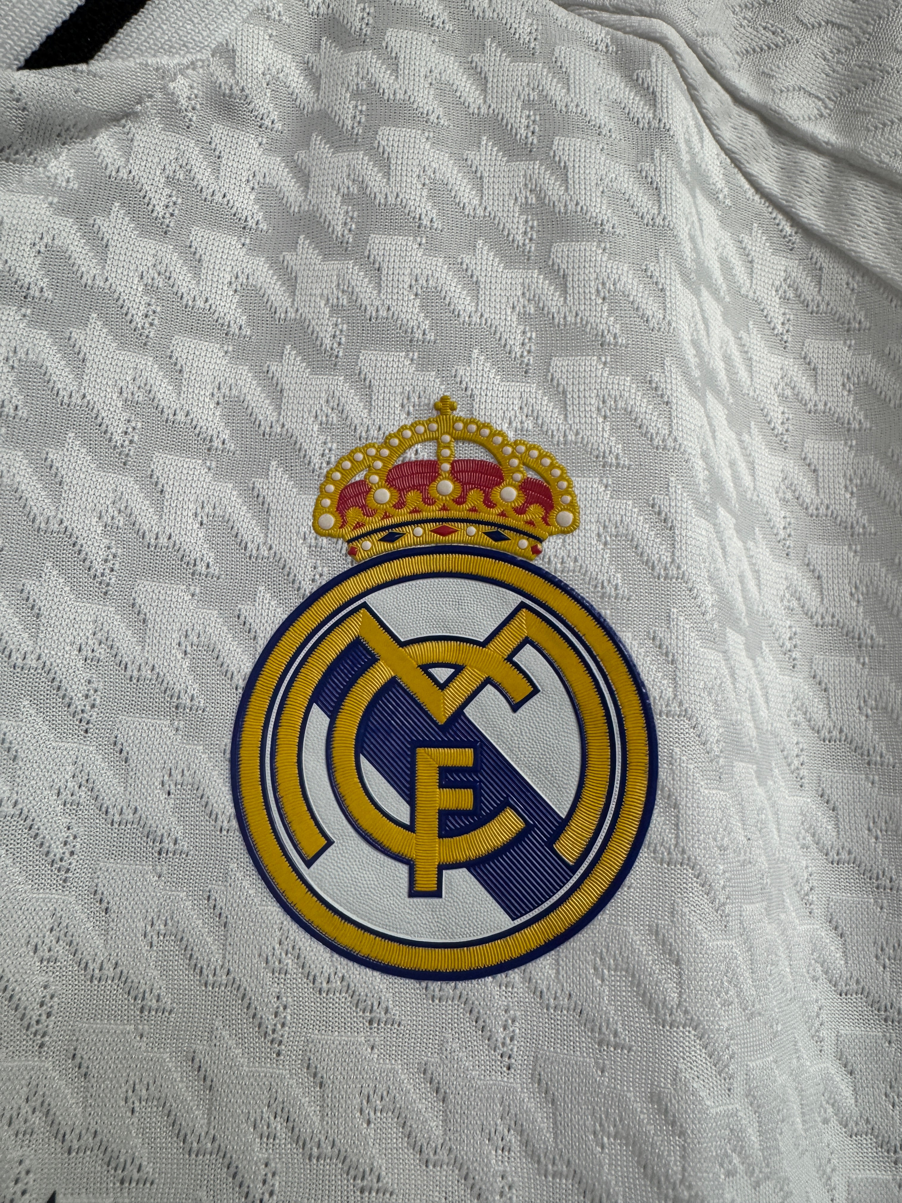 Real Madrid 2024/25 Jude Bellingham #5 Home Shirt | Retro Screamers