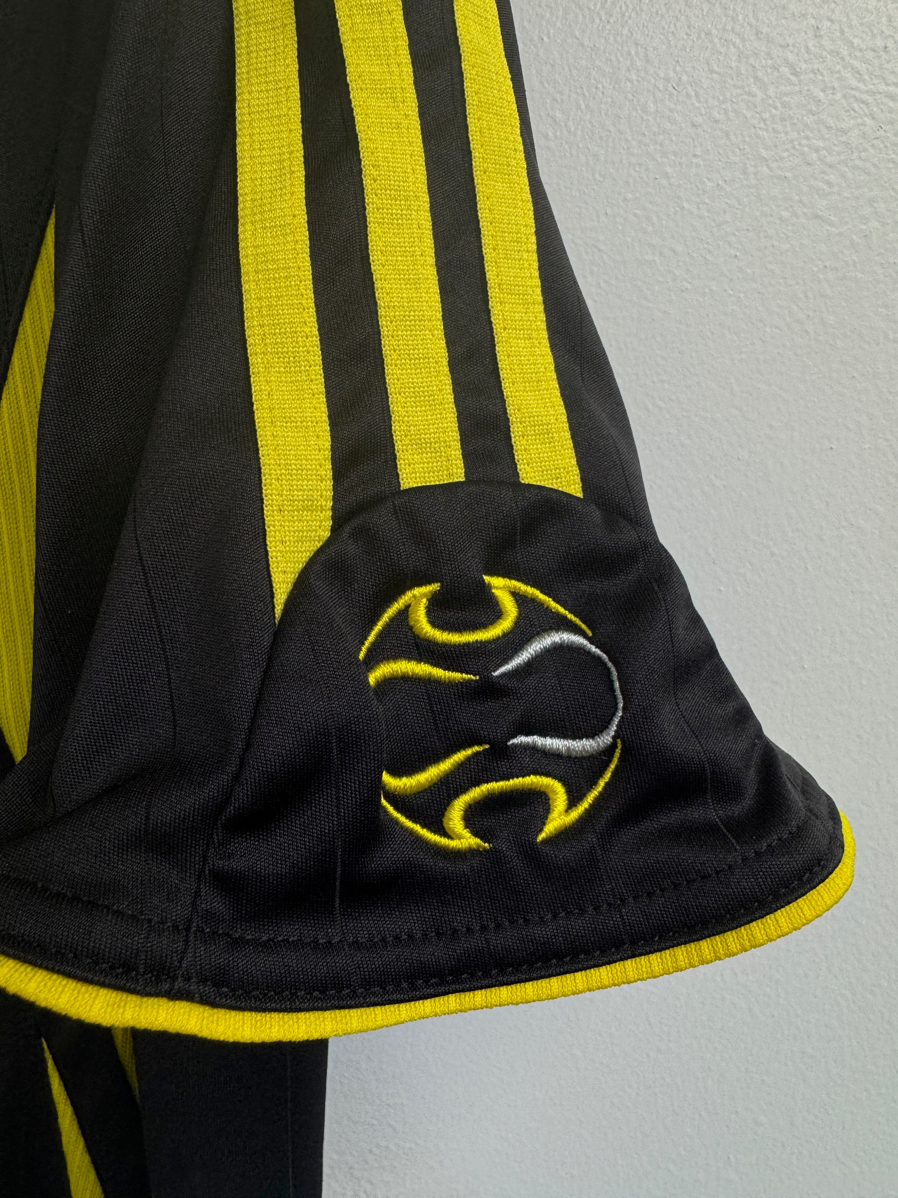 Columbus Crew 2006/08 Away Shirt | Retro Screamers