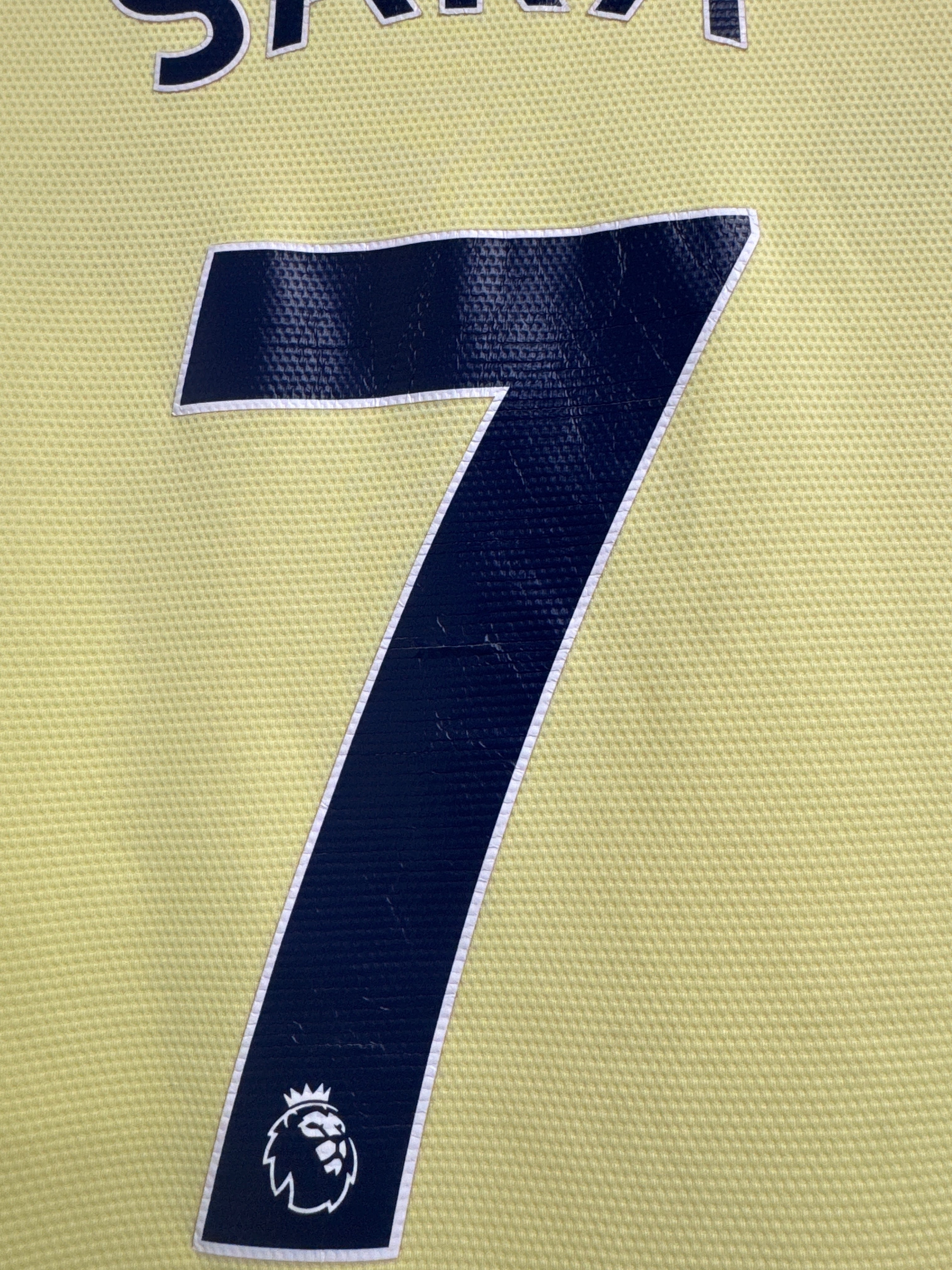 Arsenal 2021/22 Bukayo Saka #7 Away | Retro Screamers