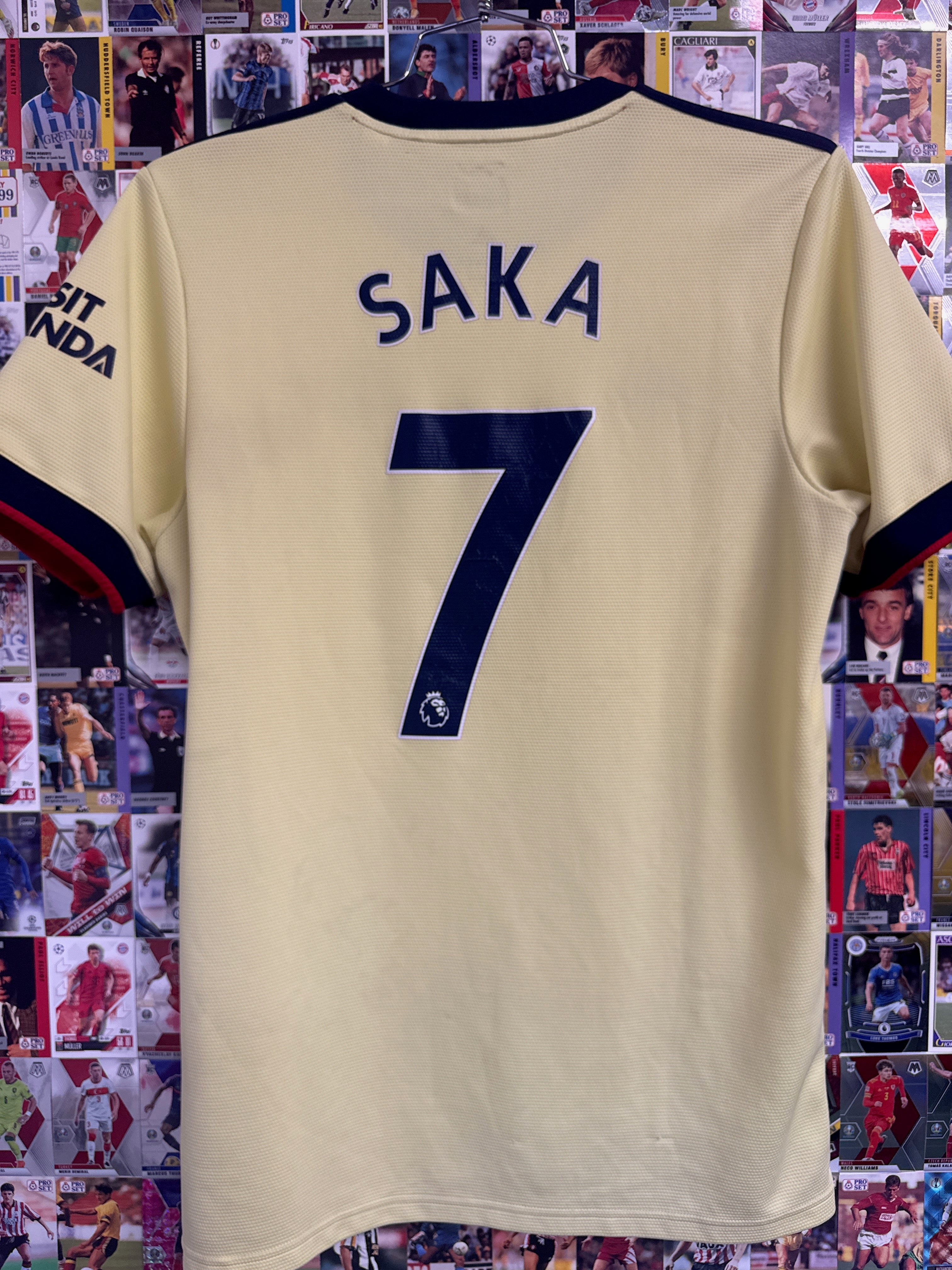 Arsenal 2021/22 Bukayo Saka #7 Away | Retro Screamers