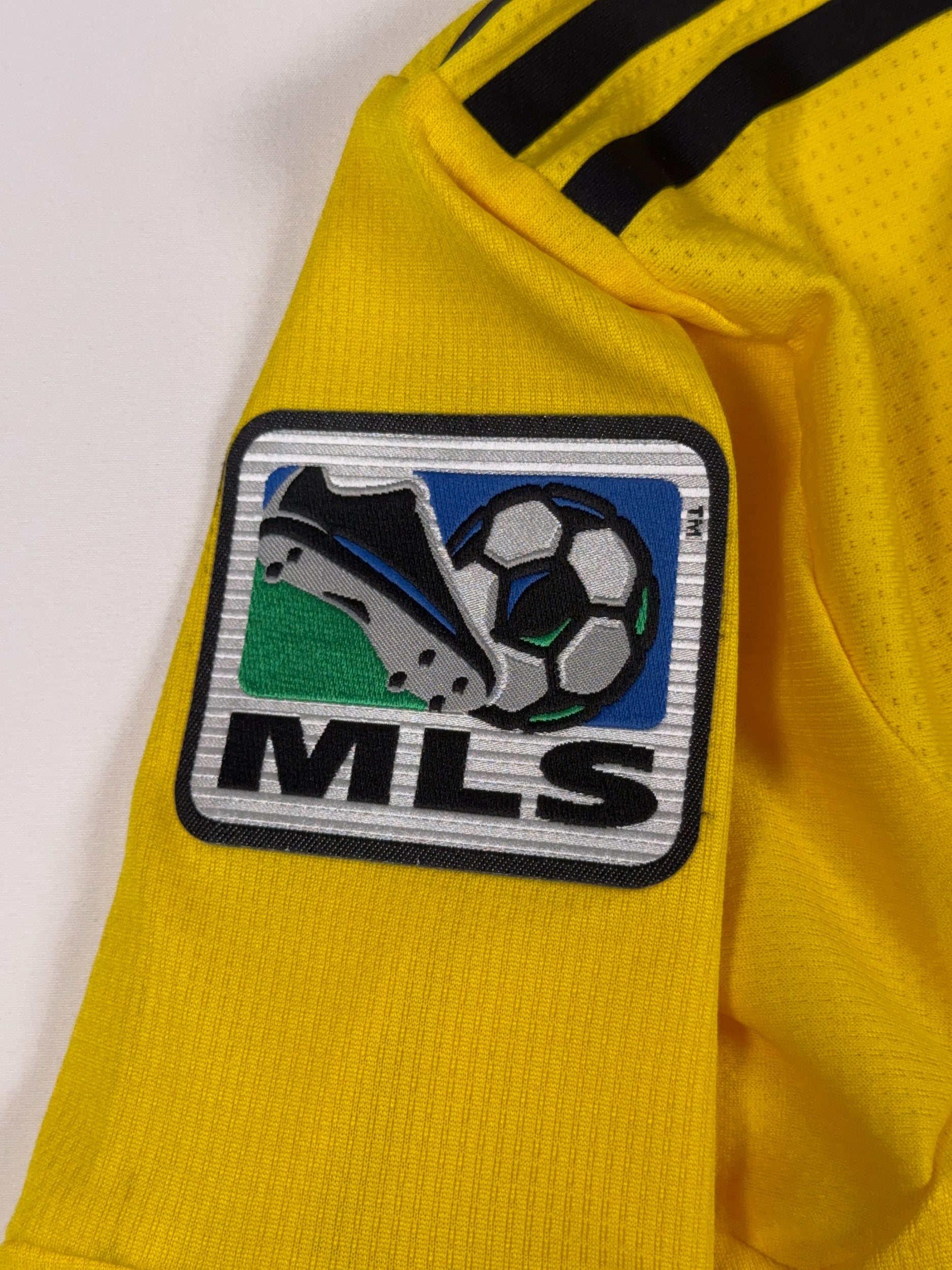 Columbus Crew 2010/11 Robbie Rogers #18 Matchworn & Signed Home Longsleeve Shirt - L