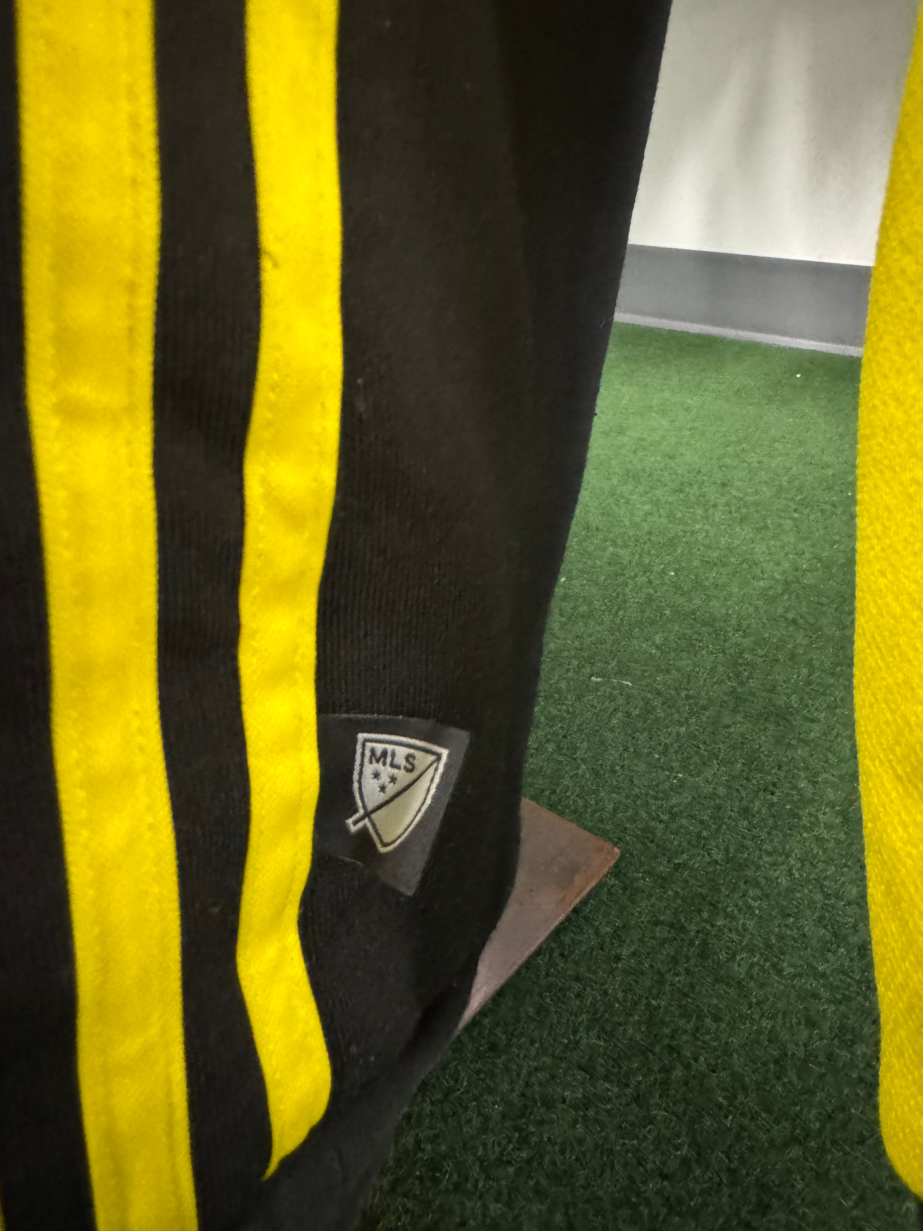 Columbus Crew 2015/16 1/4 Zip w/ Hood | Retro Screamers
