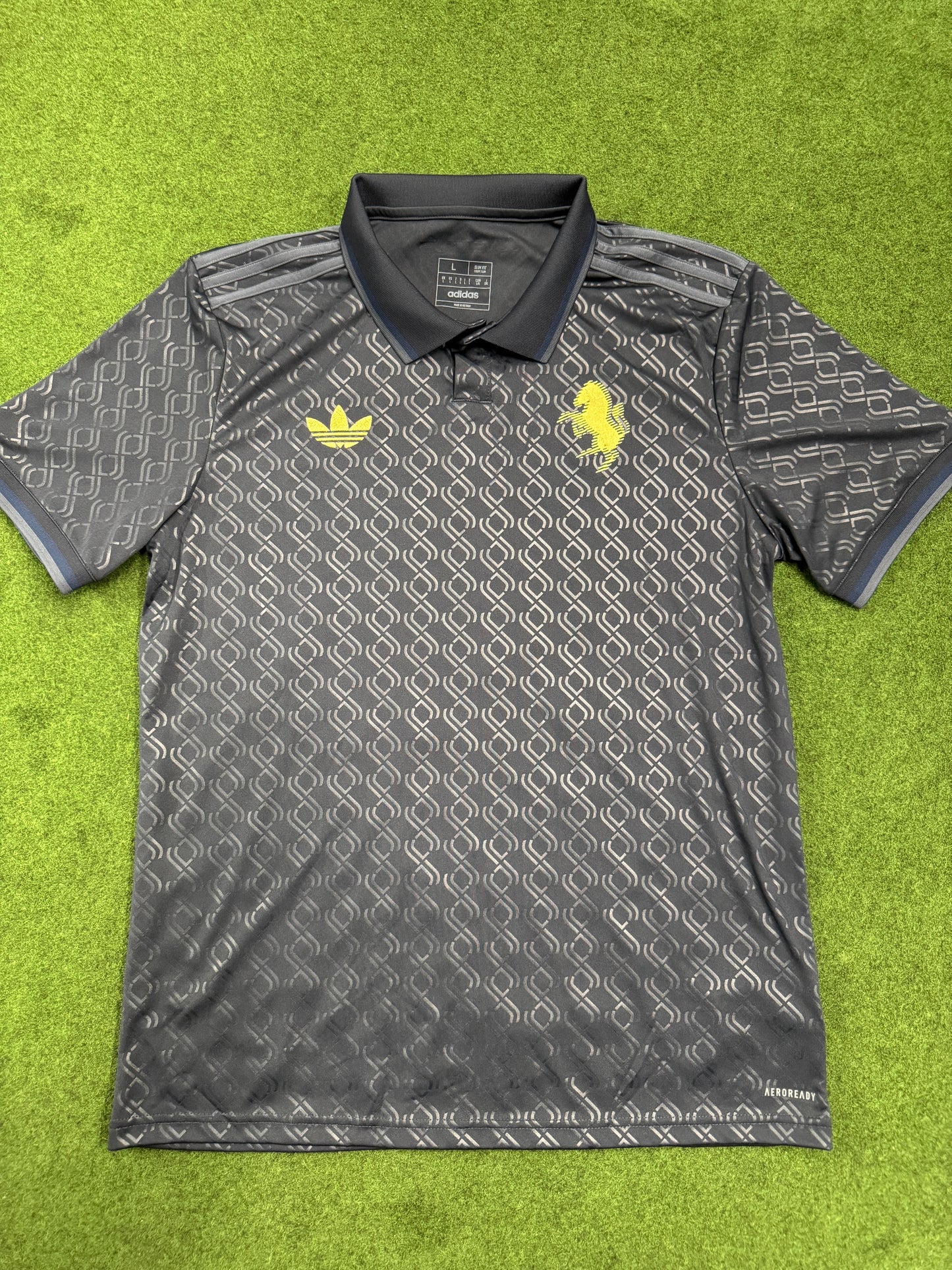 Juventus 2024 3rd Shirt - L