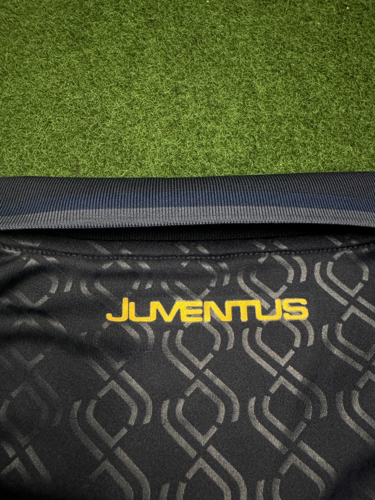 Juventus 2024 3rd Shirt - L