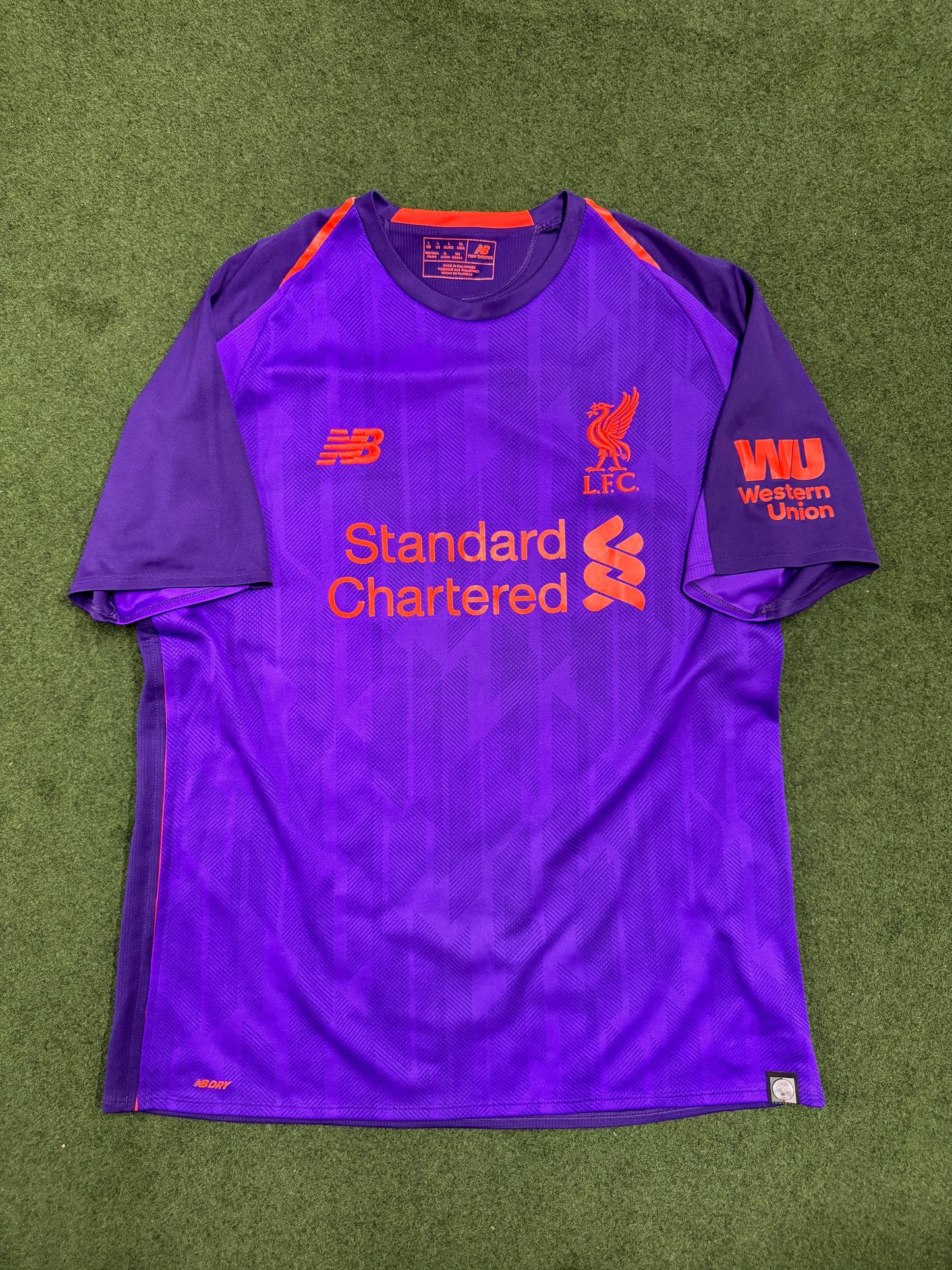 Liverpool 2018 Away - L