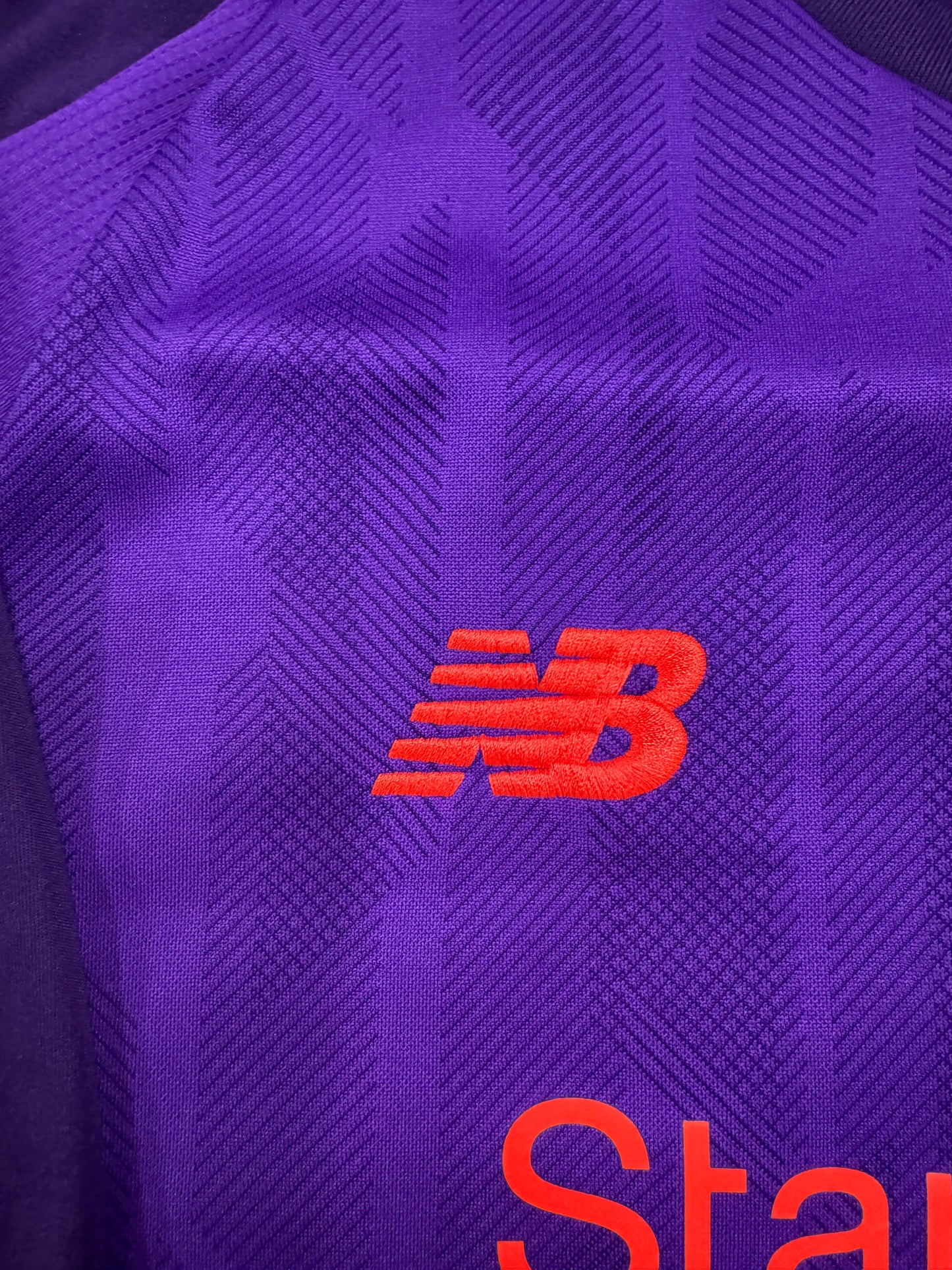 Liverpool 2018 Away - L